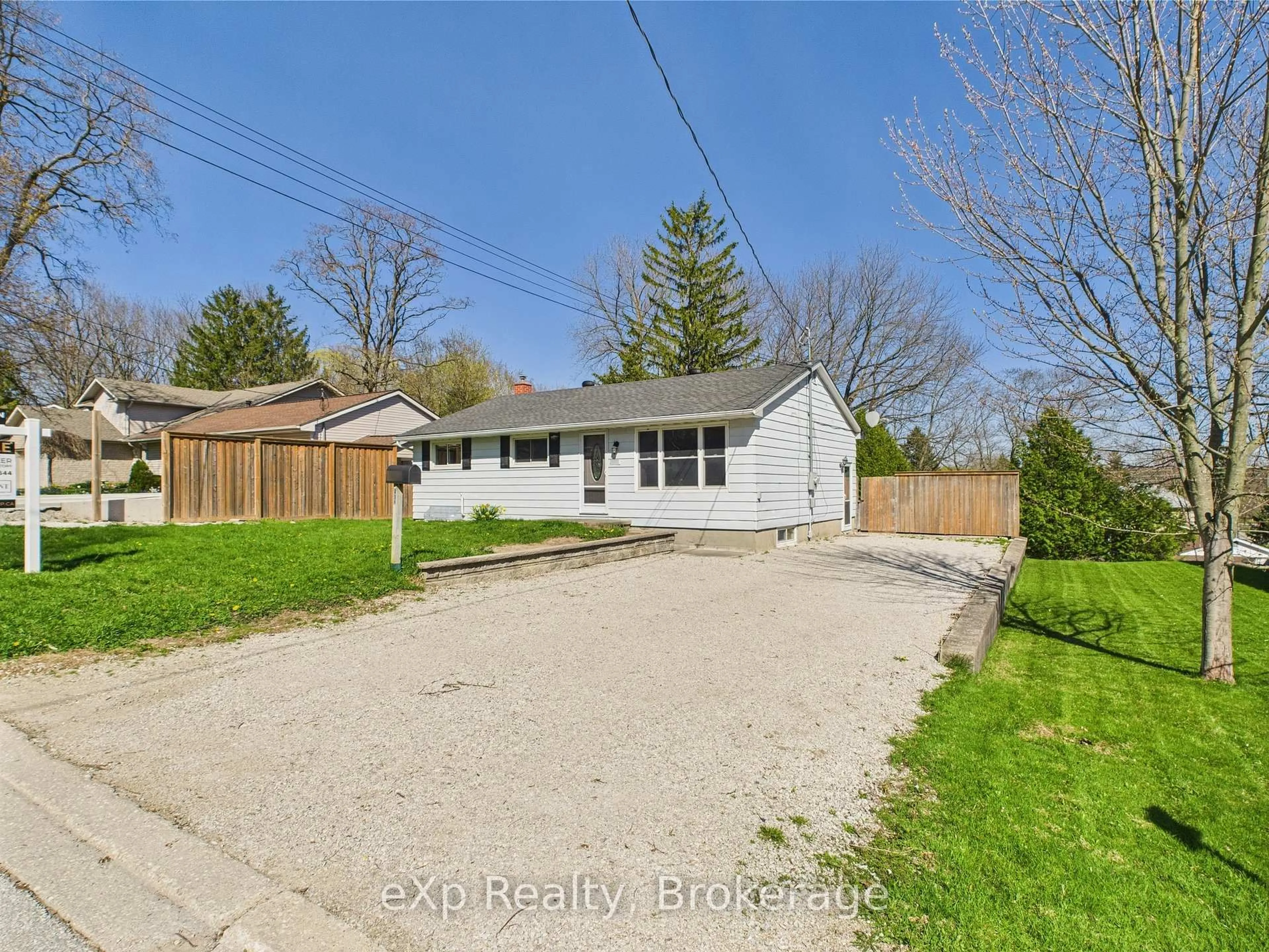 A pic from outside/outdoor area/front of a property/back of a property/a pic from drone, street for 2321 5th Ave, Owen Sound Ontario N4K 5C7