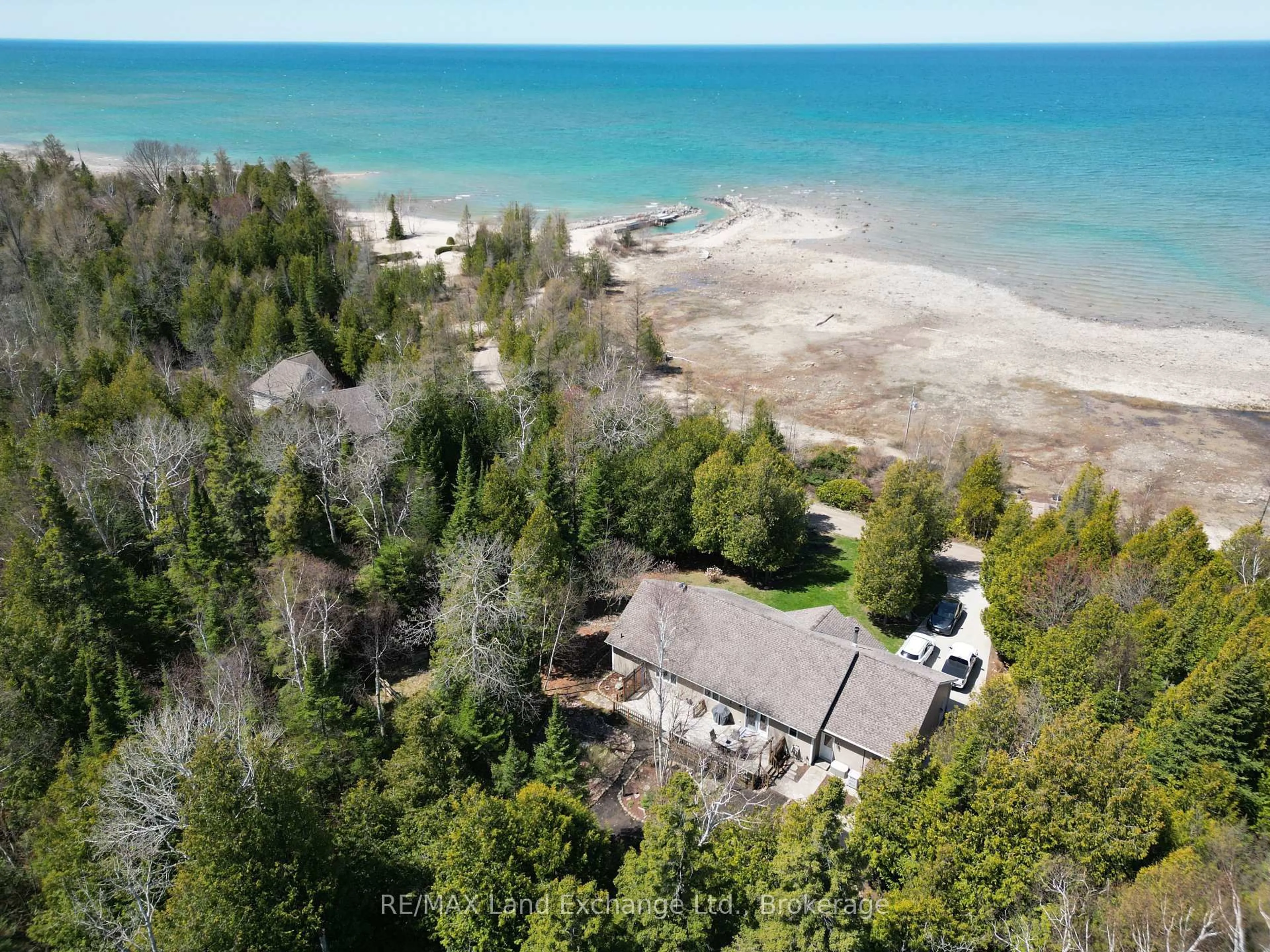 A pic from outside/outdoor area/front of a property/back of a property/a pic from drone, water/lake/river/ocean view for 480 Sunset Dr, Kincardine Ontario N0H 2C0