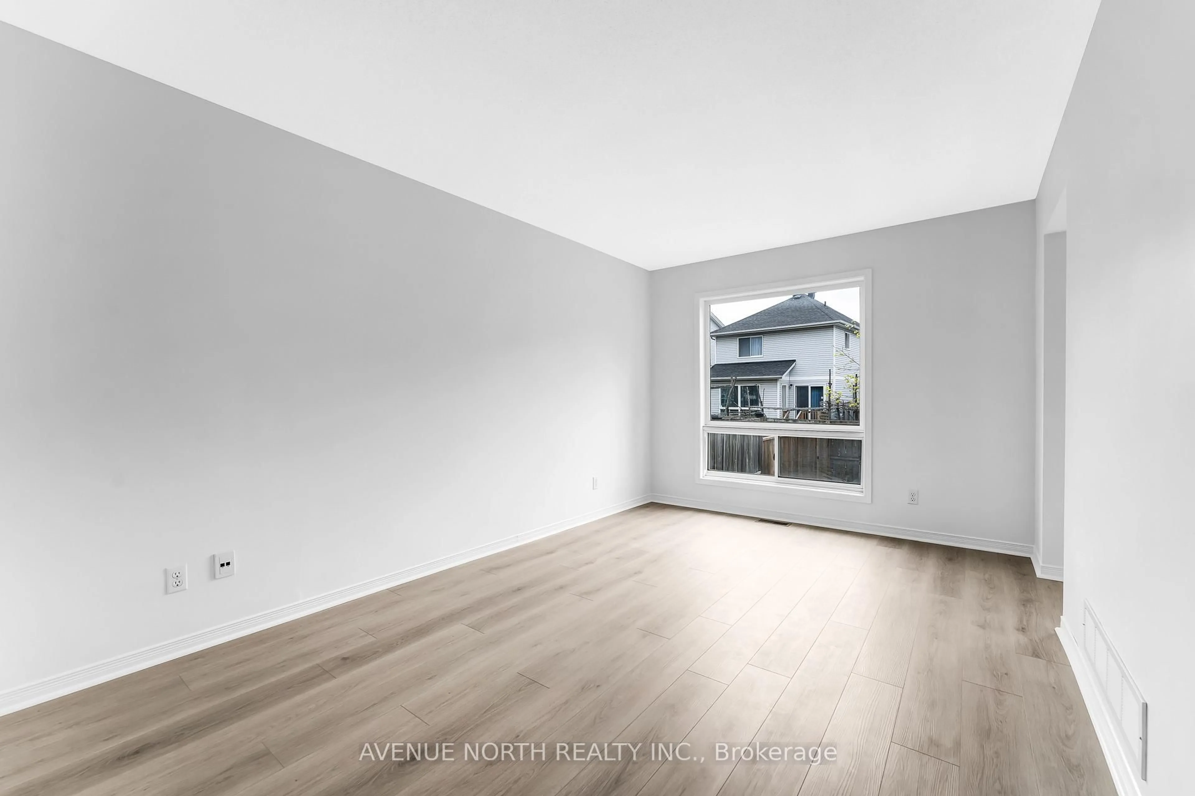 A pic of a room for 24 Central Park Dr, Ottawa Ontario K2C 3Z9