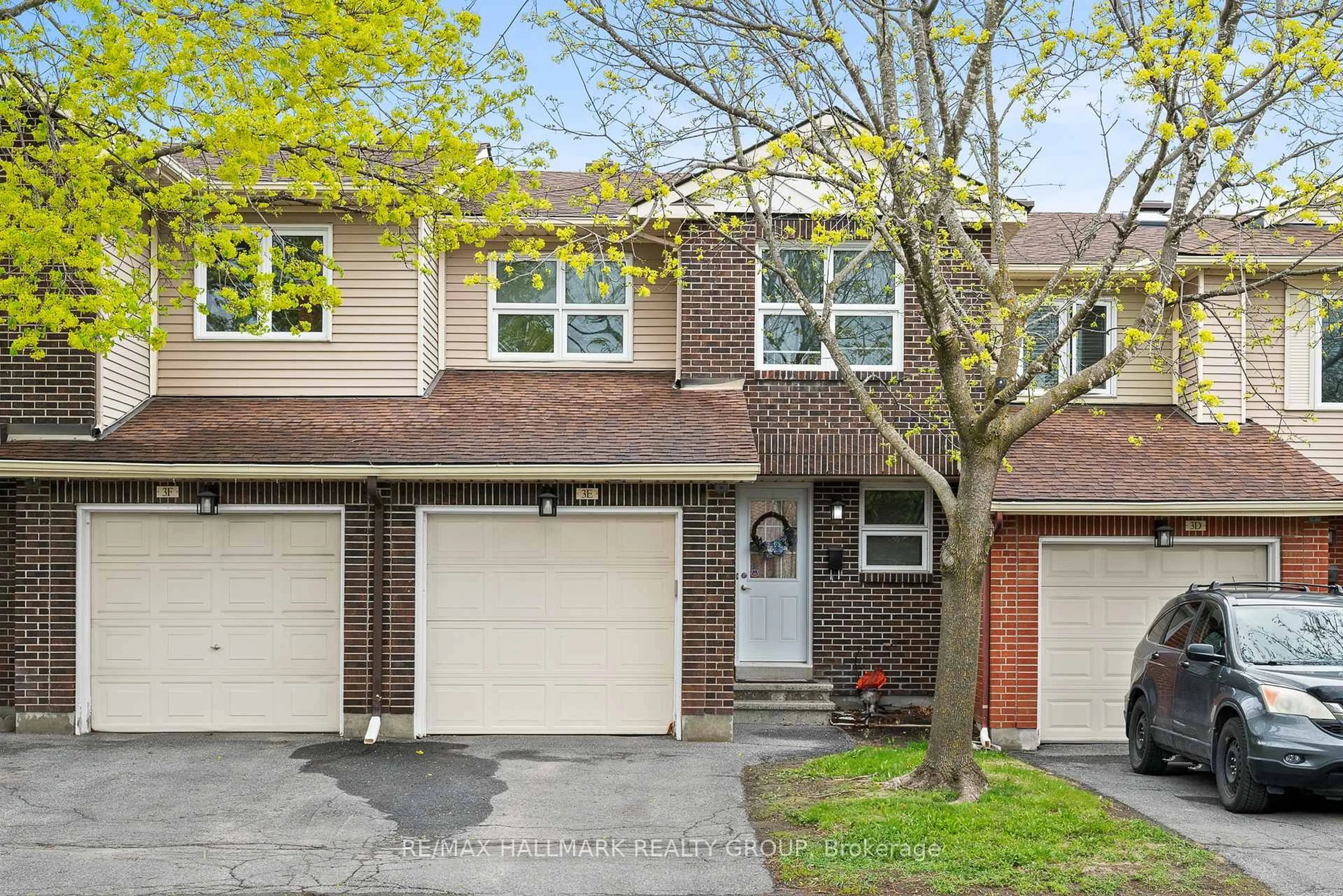 Unknown for 3E Castlebrook Lane #139, Ottawa Ontario K2G 5E9