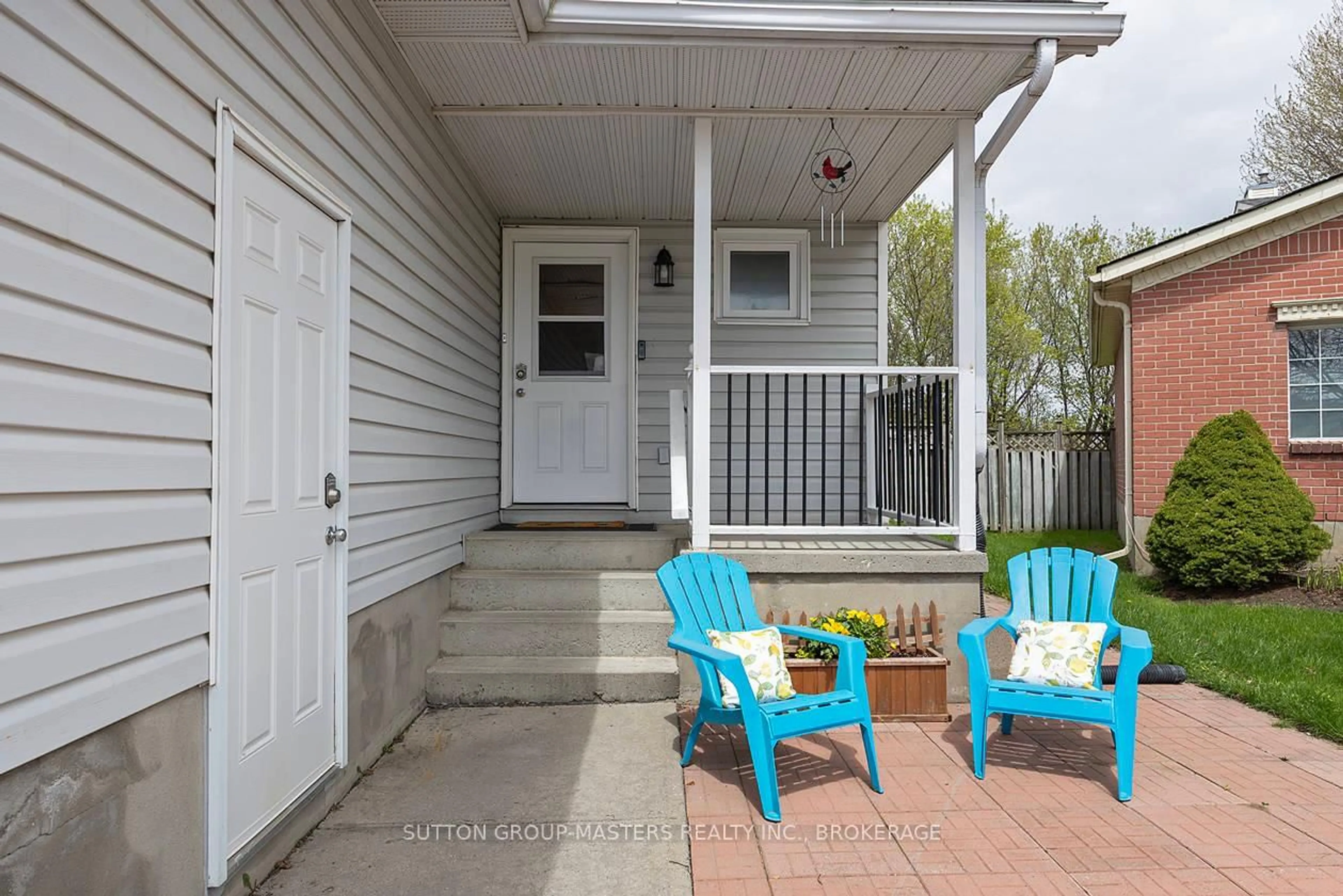 Patio, street for 892 Walker Crt, Kingston Ontario K7M 8L2