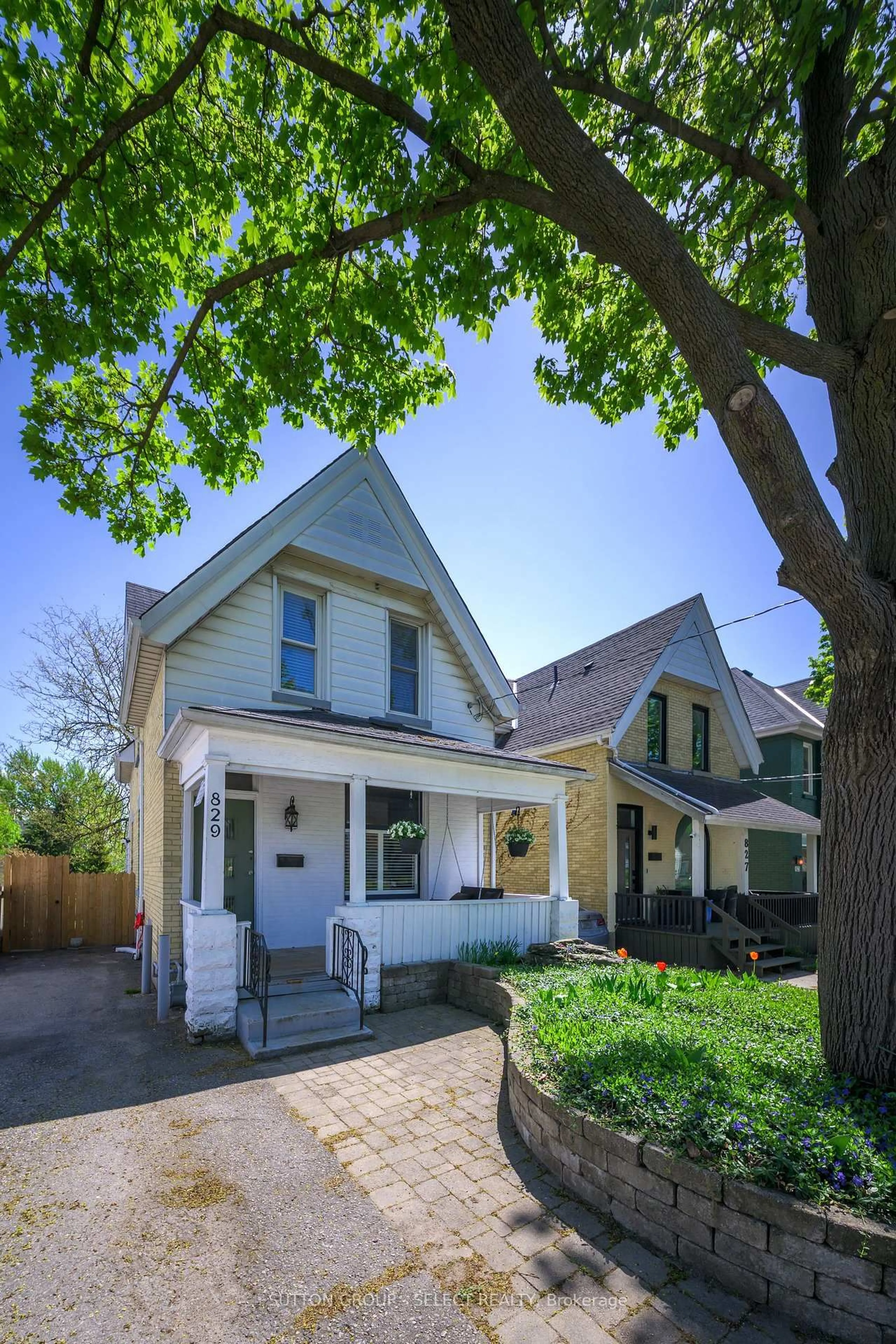 Home with vinyl exterior material, street for 829 Elias St, London East Ontario N5W 3N9