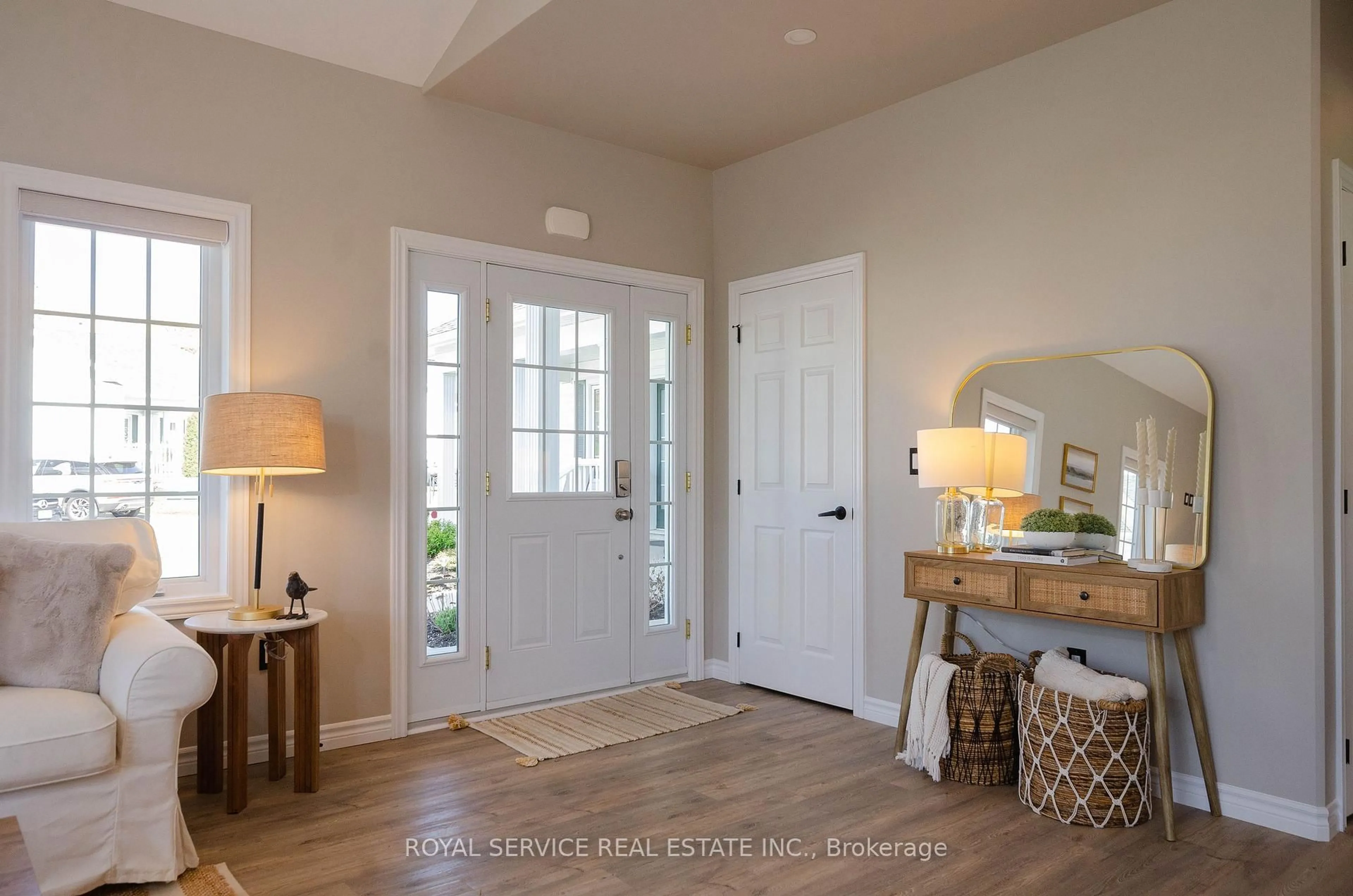 Indoor entryway for 300 Croft St #501, Port Hope Ontario L1A 0E1