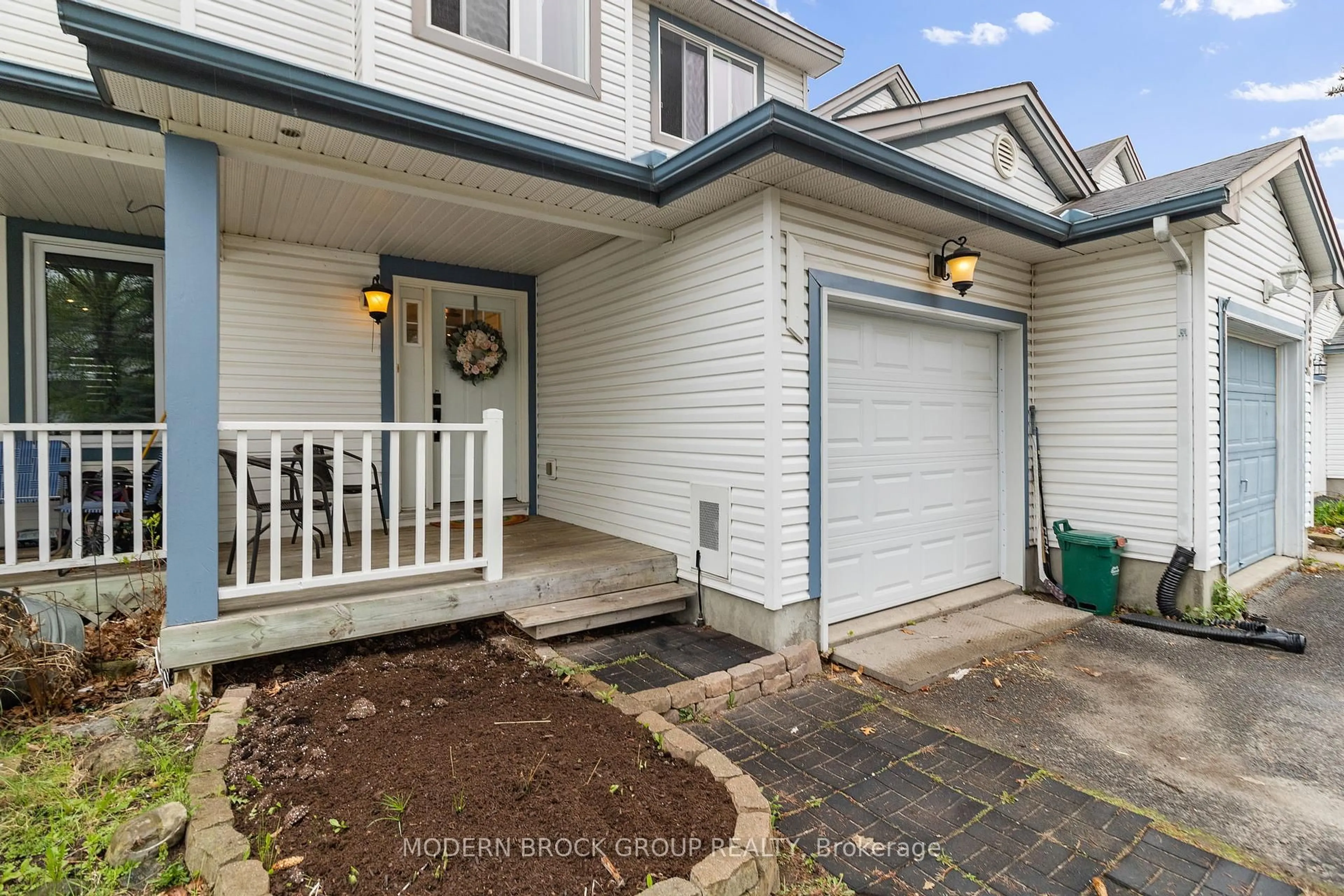 Unknown for 828 Maley St, North Grenville Ontario K0G 1J0