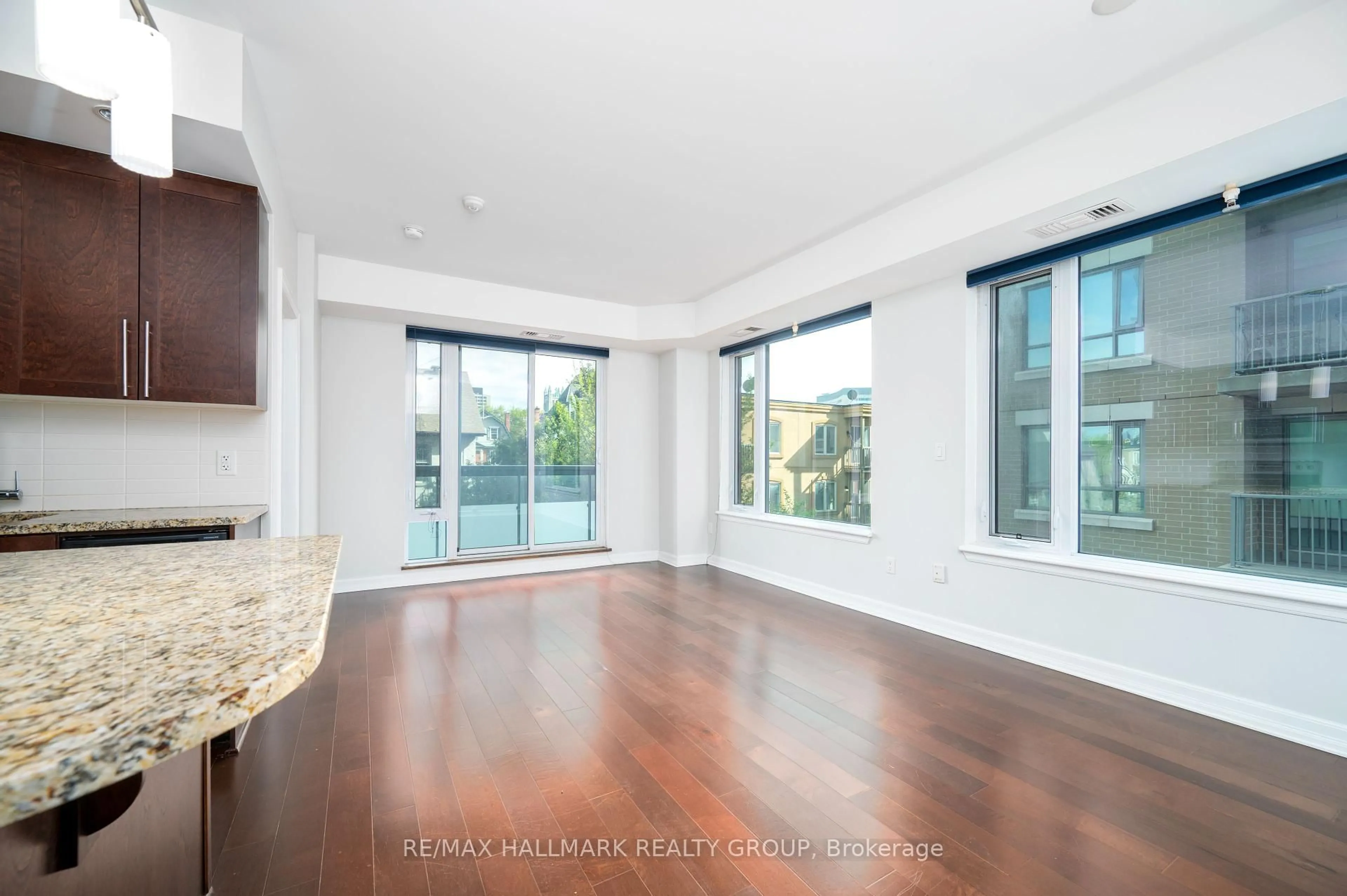 Unknown for 238 Besserer St #405, Ottawa Ontario K1N 6B1