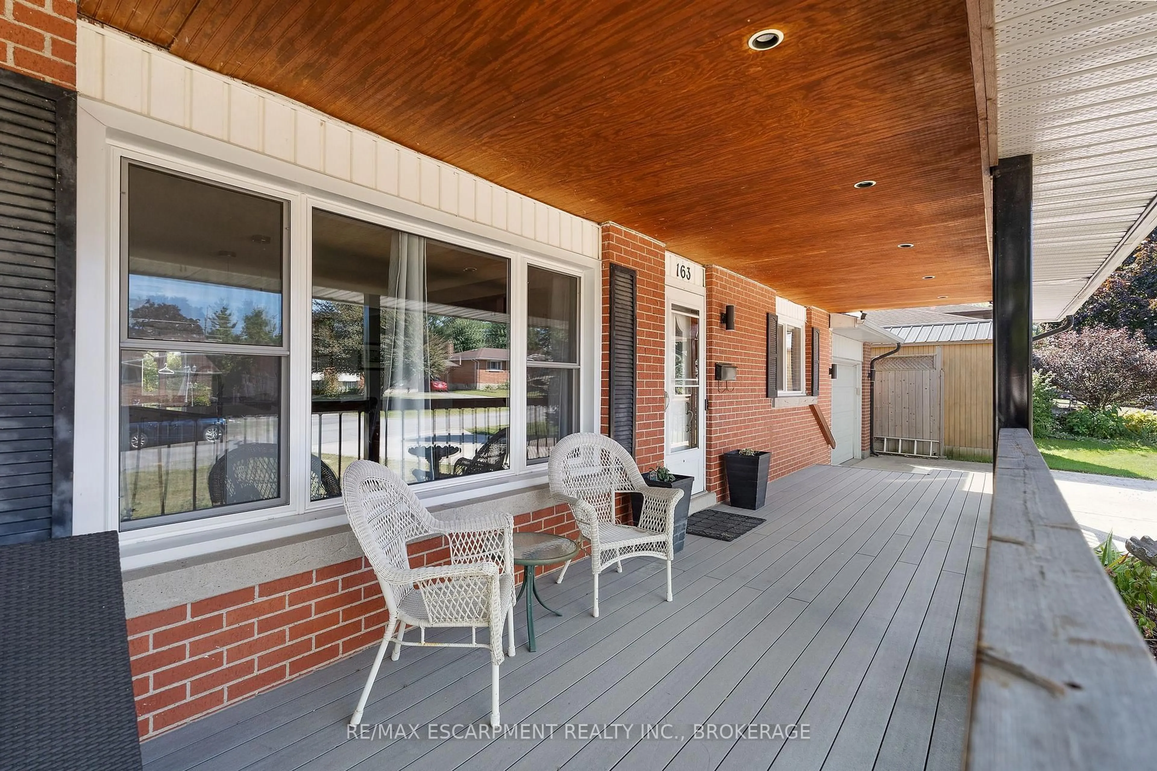 Patio, water/lake/river/ocean view for 163 Champlain Dr, Fort Erie Ontario L2A 1Z9