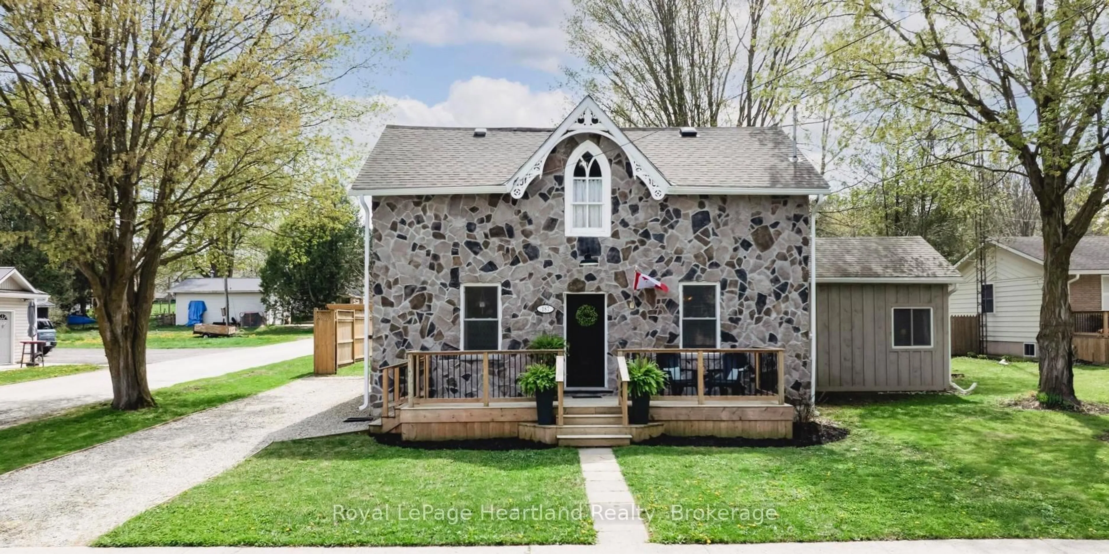 Home with brick exterior material, street for 187 Westmoreland St, North Huron Ontario M6H 3A1