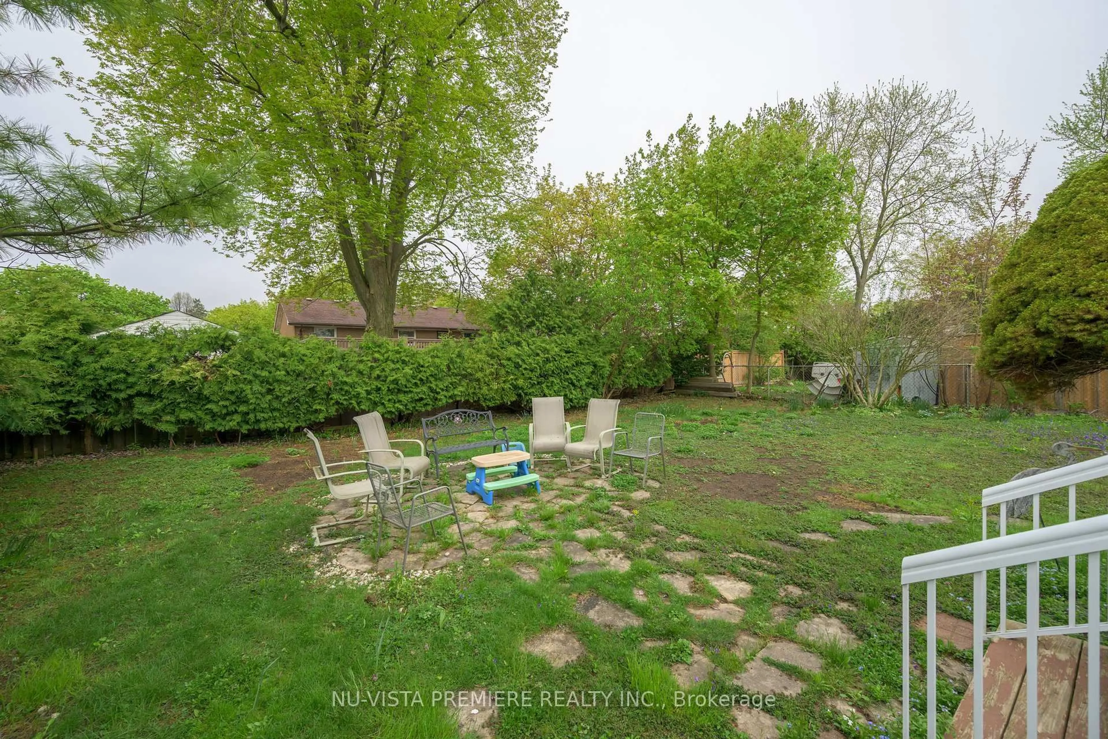 Patio, unknown for 859 Dalkeith Cres, London North Ontario N5X 1S5