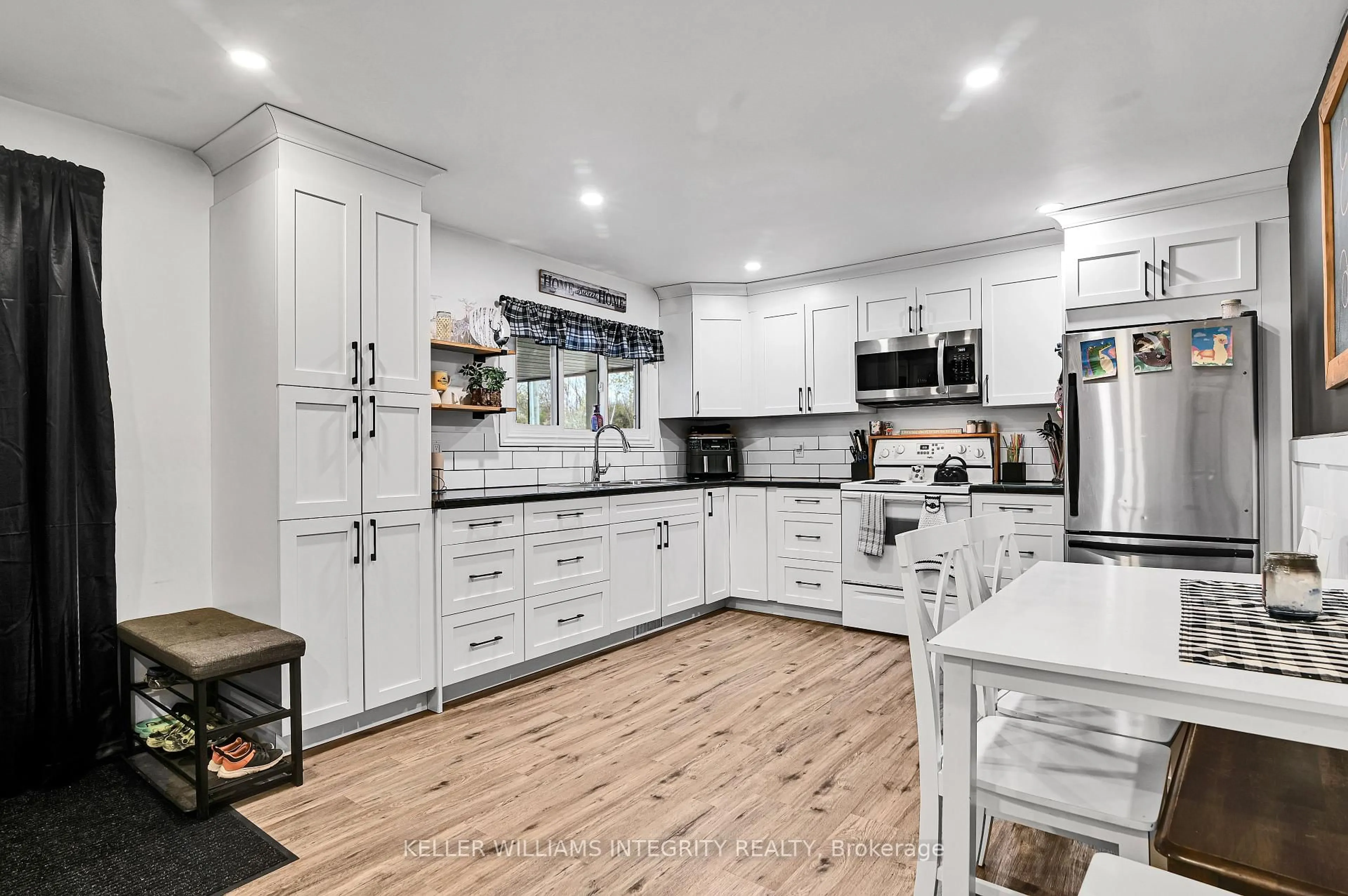 Open concept kitchen, ceramic/tile floor for 17316 Headline Rd, South Stormont Ontario K0C 1P0