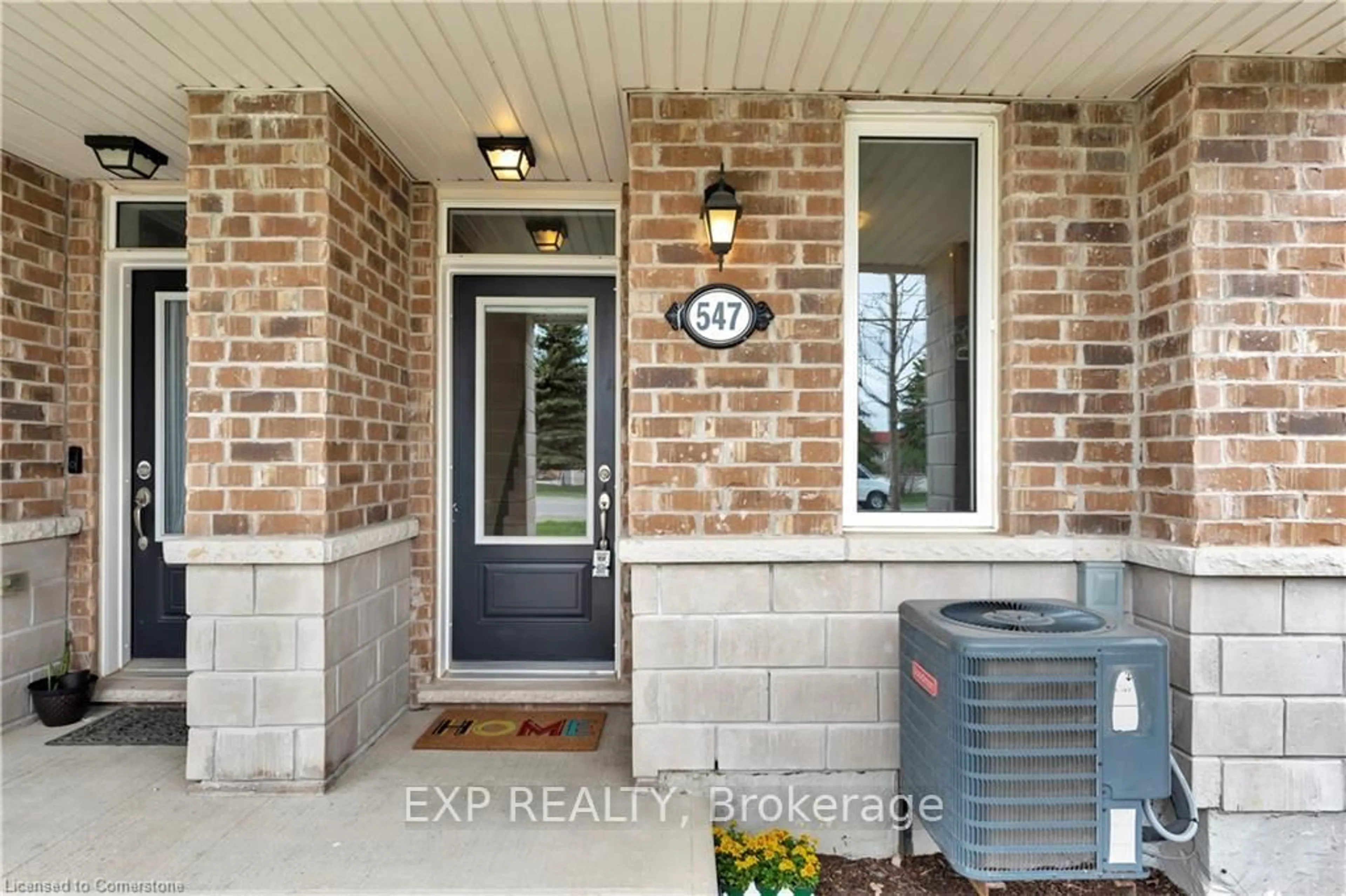 Indoor entryway for 547 Goldenrod Lane, Kitchener Ontario N2R 0L7