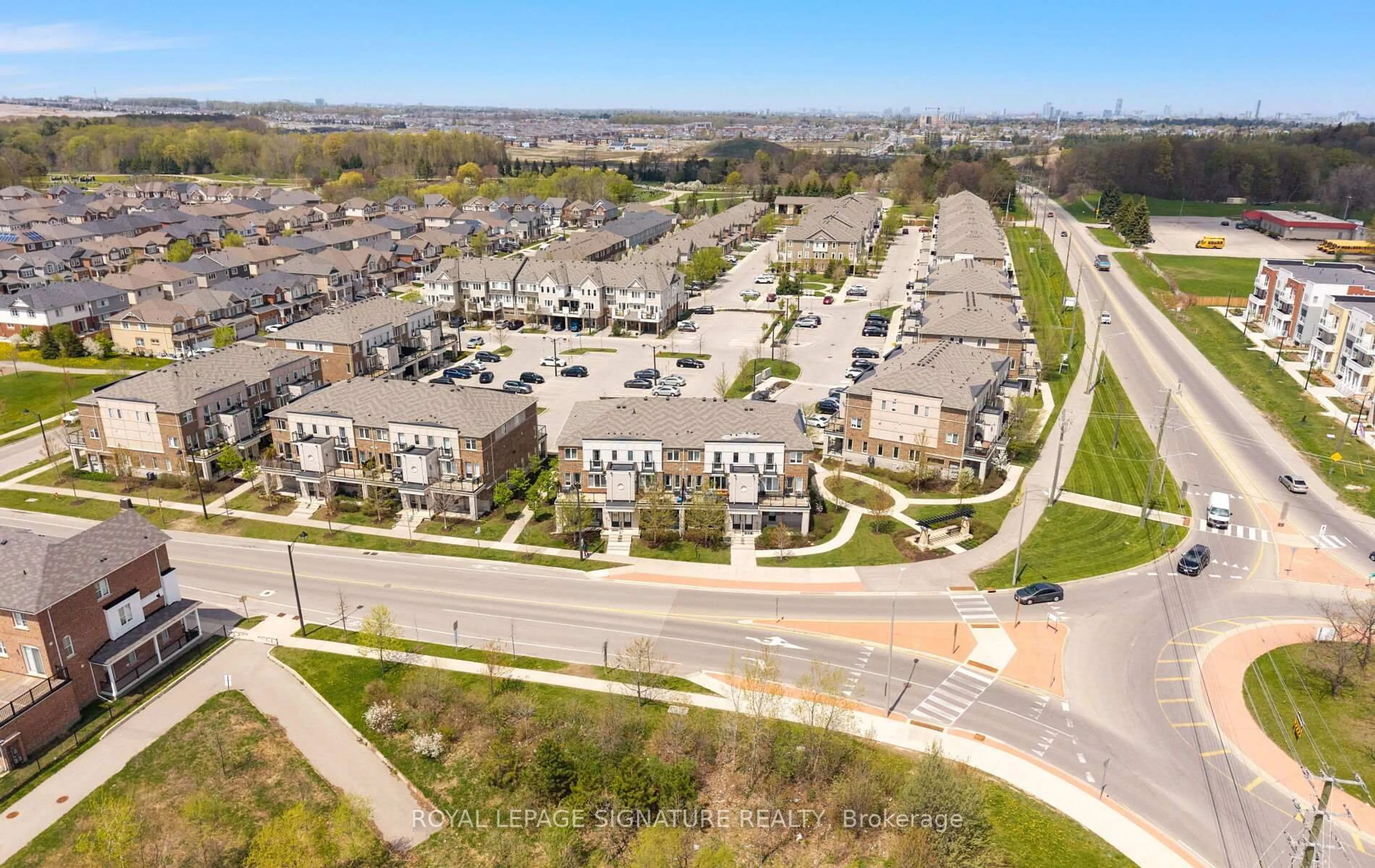 A pic from outside/outdoor area/front of a property/back of a property/a pic from drone, street for 82 Daylily Lane, Kitchener Ontario N2R 0L7
