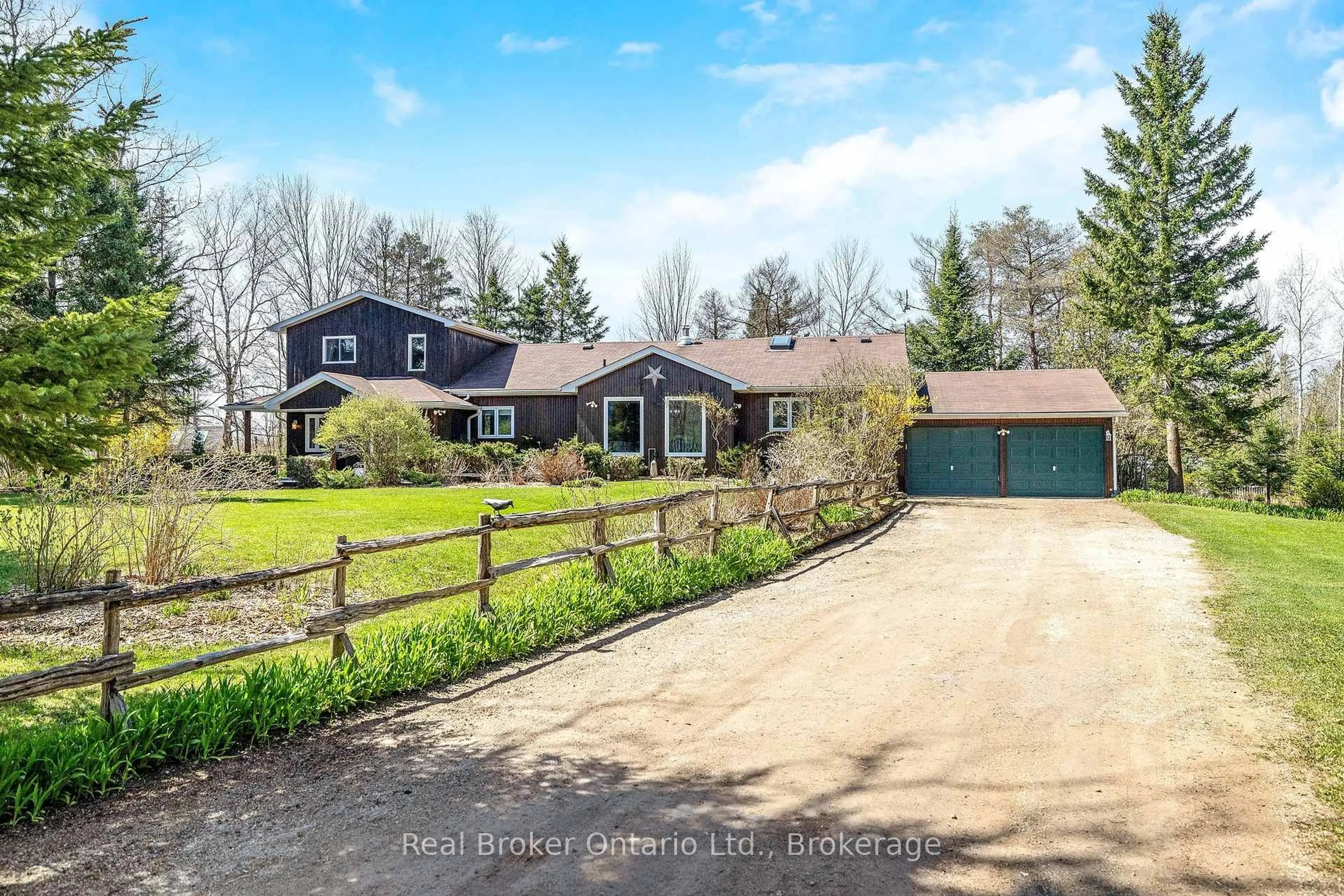 A pic from outside/outdoor area/front of a property/back of a property/a pic from drone, street for 6024 Fourth Line, Erin Ontario L0N 1N0