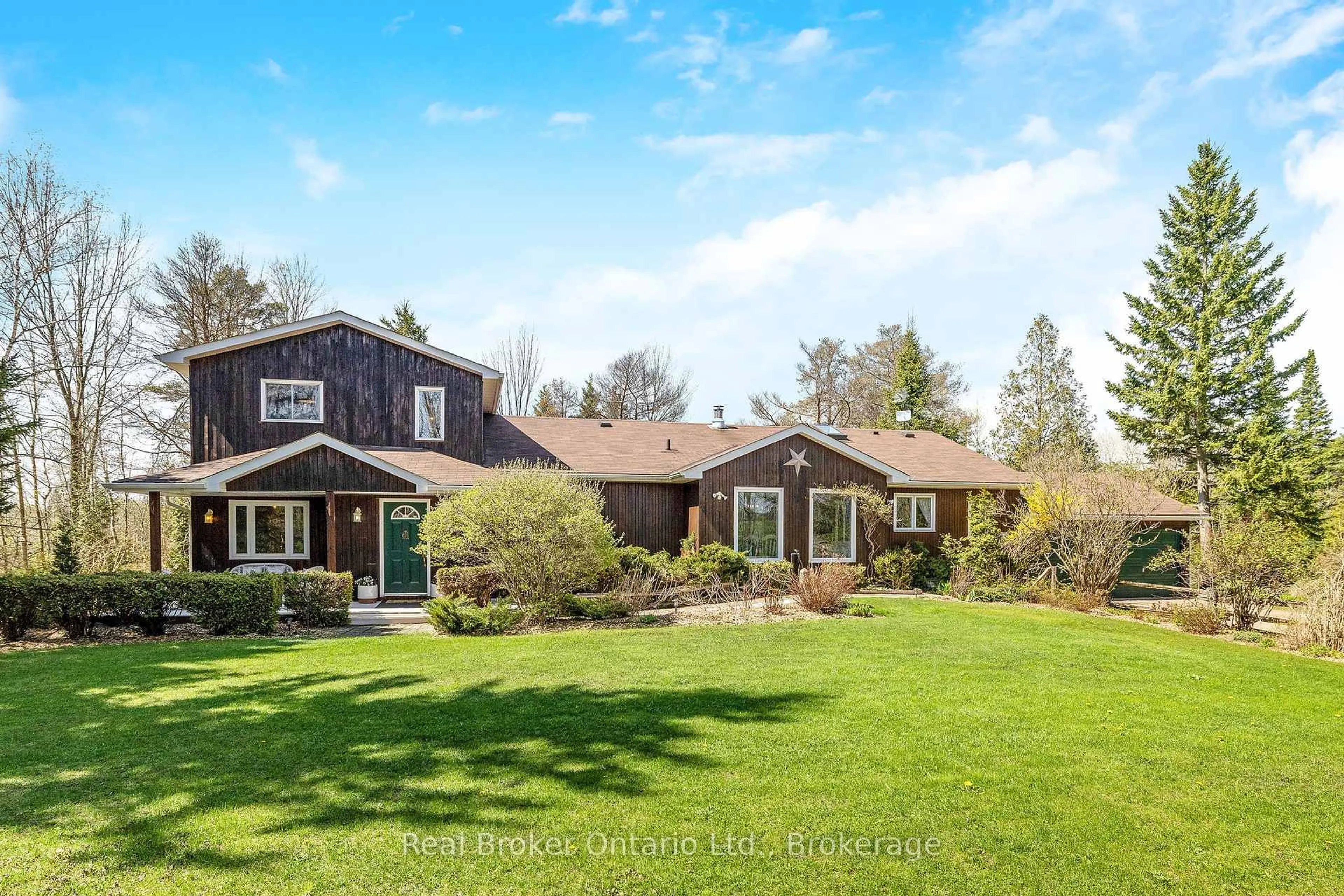 A pic from outside/outdoor area/front of a property/back of a property/a pic from drone, water/lake/river/ocean view for 6024 Fourth Line, Erin Ontario L0N 1N0
