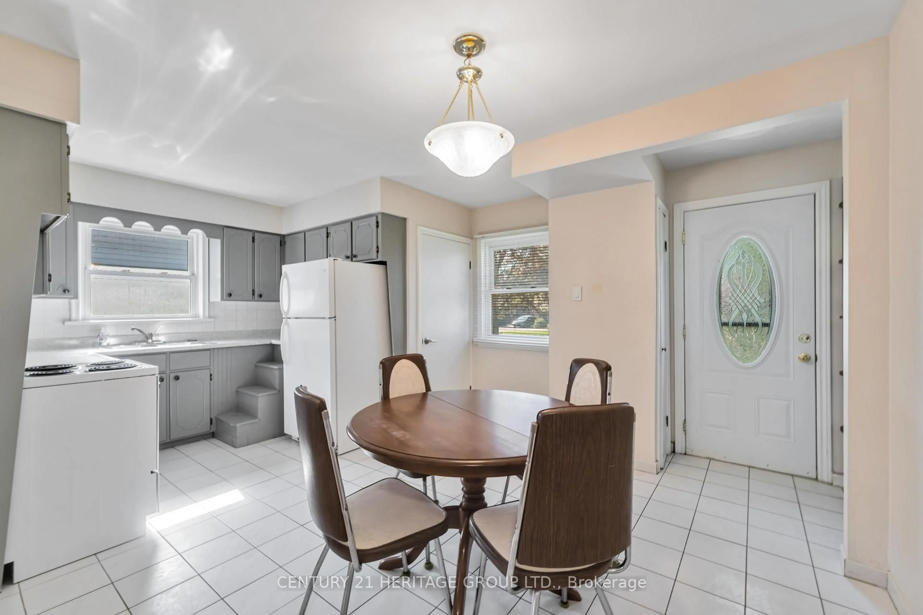 Unknown for 5905 Valley Way, Niagara Falls Ontario L2E 1X9