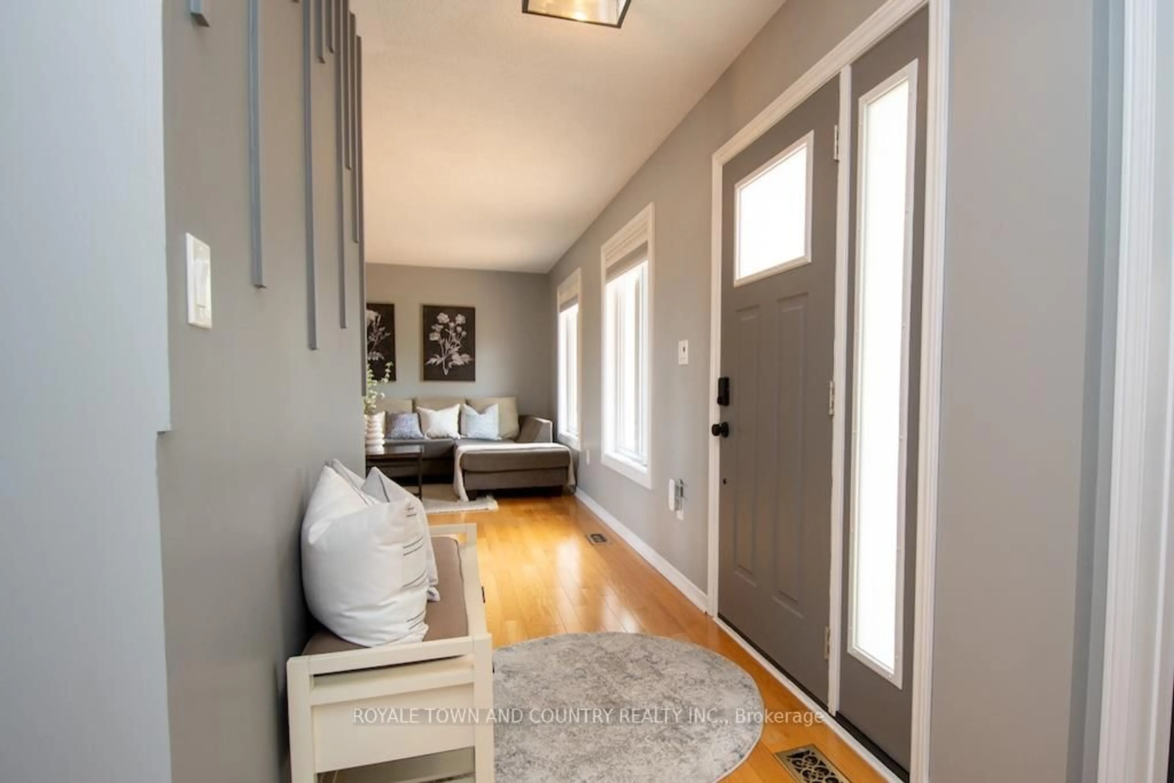 Indoor entryway for 116 Cresswell Rd, Kawartha Lakes Ontario K0M 2J0