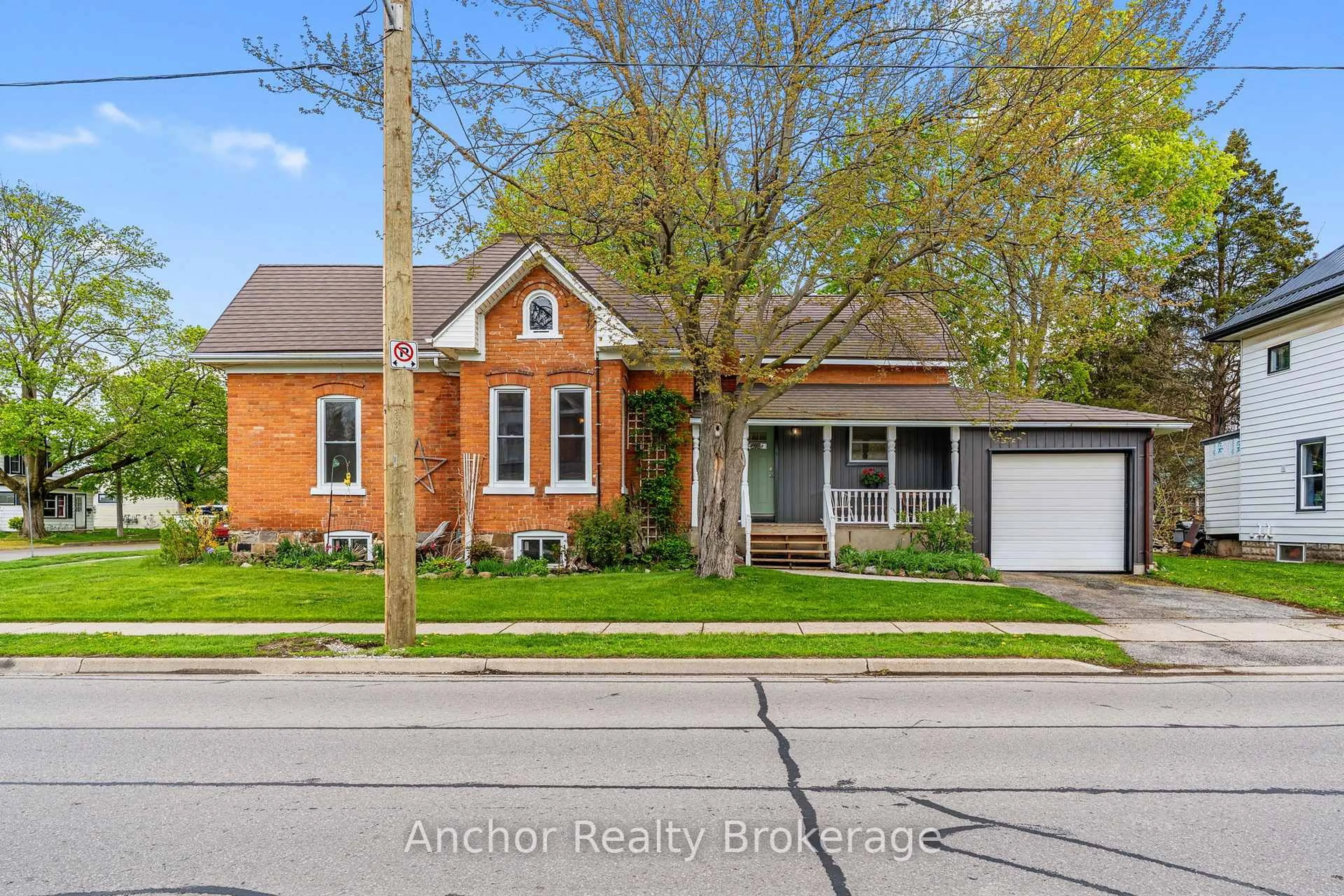 Home with brick exterior material, street for 147 Talbot St, Norfolk Ontario N3Y 2Z5