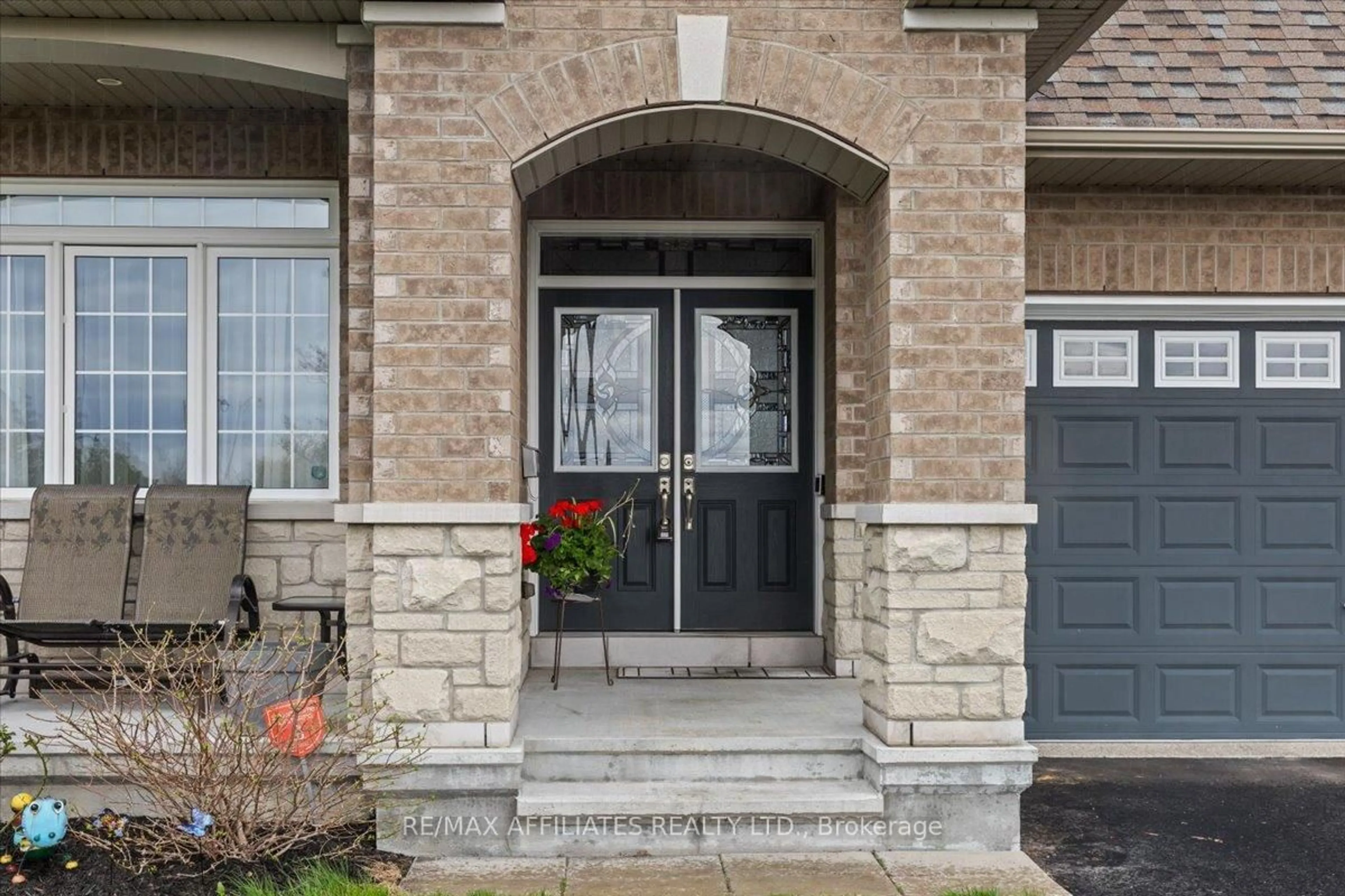 Indoor entryway for 2277 Esprit Dr, Orleans Ontario K4A 0A5