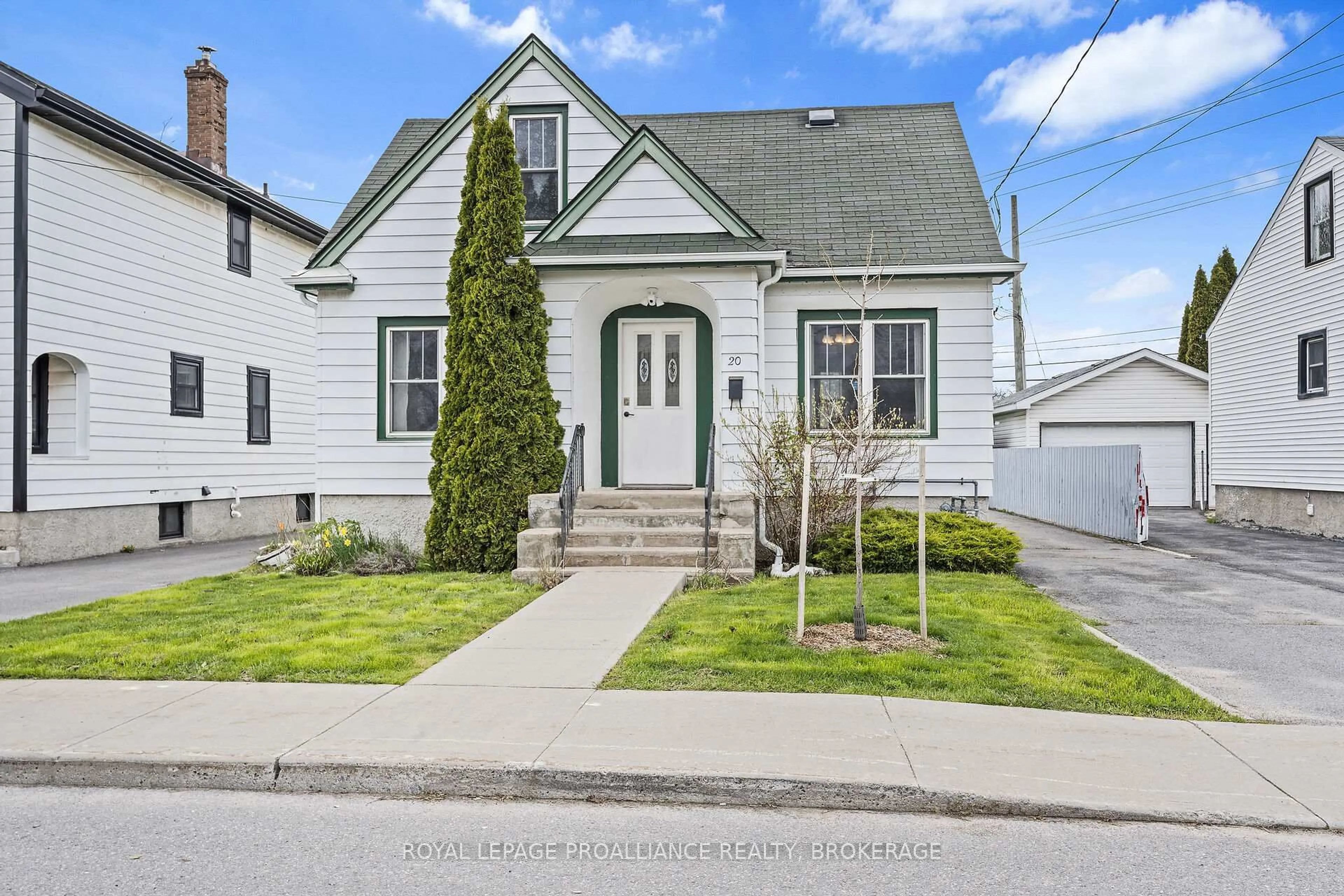 Home with vinyl exterior material, street for 20 Drayton Ave, Kingston Ontario K7K 4X6