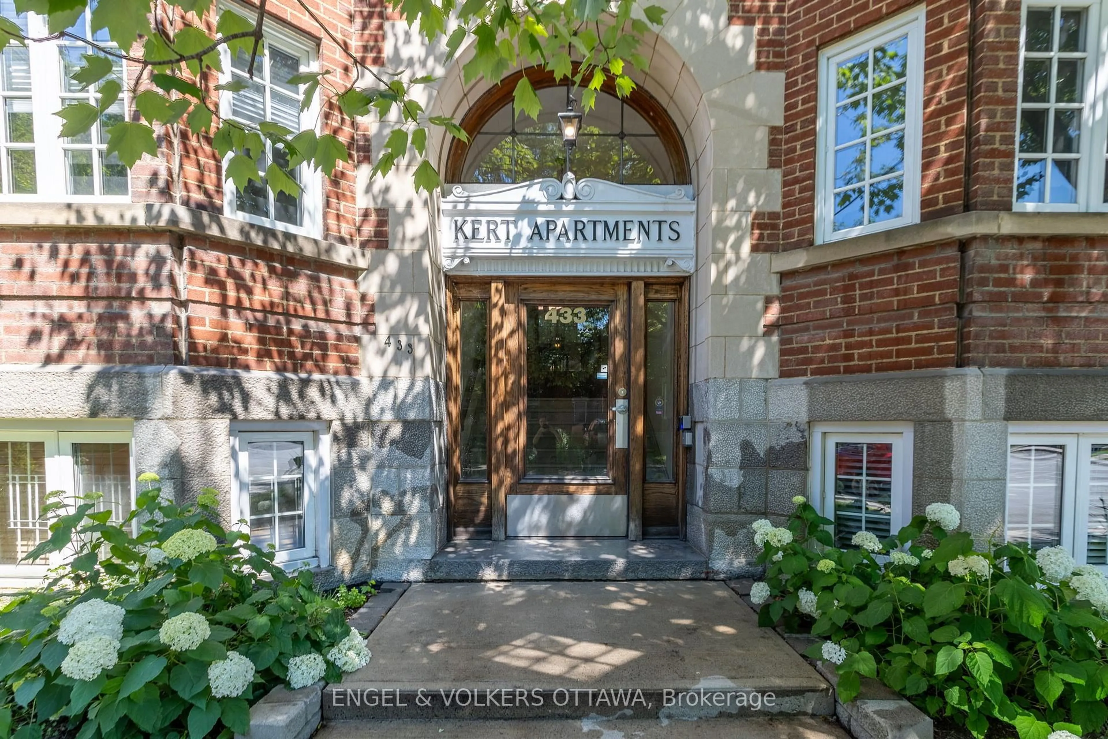 Unknown for 433 Besserer St #2, Ottawa Ontario K1N 6B9