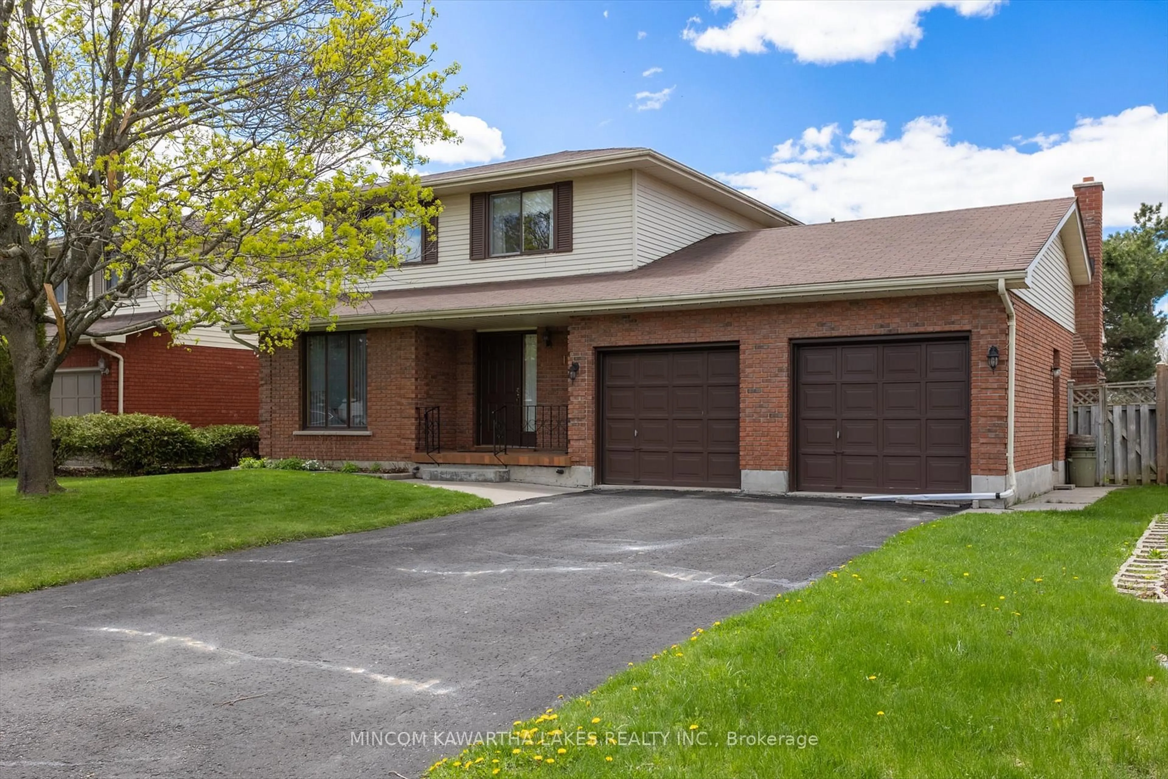 Home with brick exterior material, street for 1914 Parkwood Circ, Peterborough West Ontario K9J 8C6