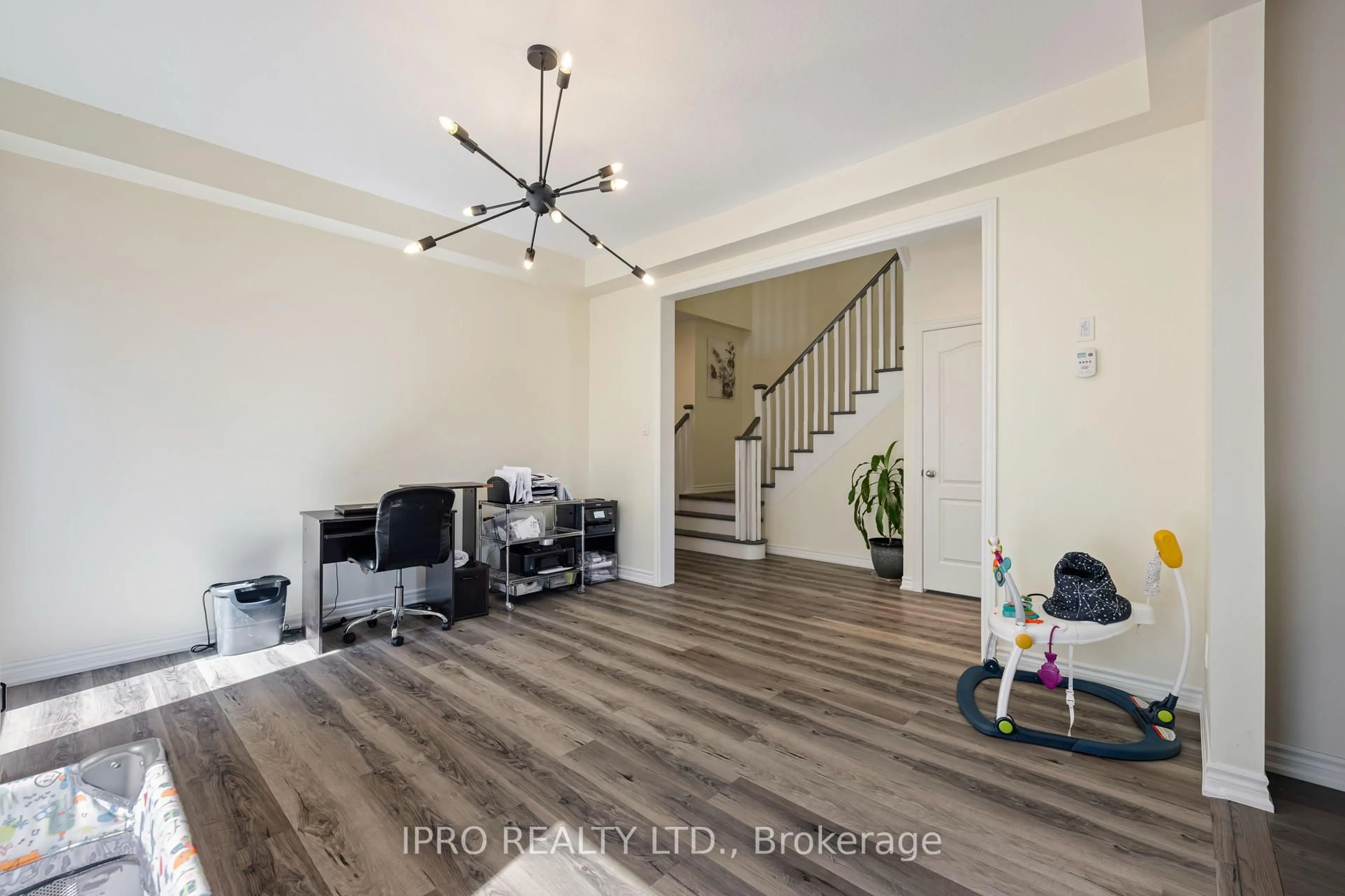 Unknown for 120 Courtney St, Centre Wellington Ontario N1M 0E3