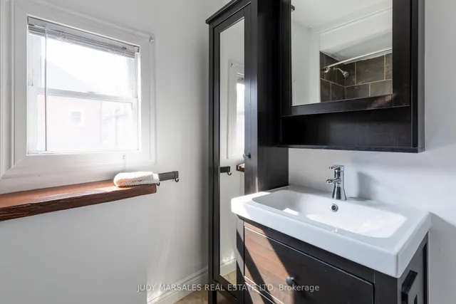 Additional property image - 14 Greig St