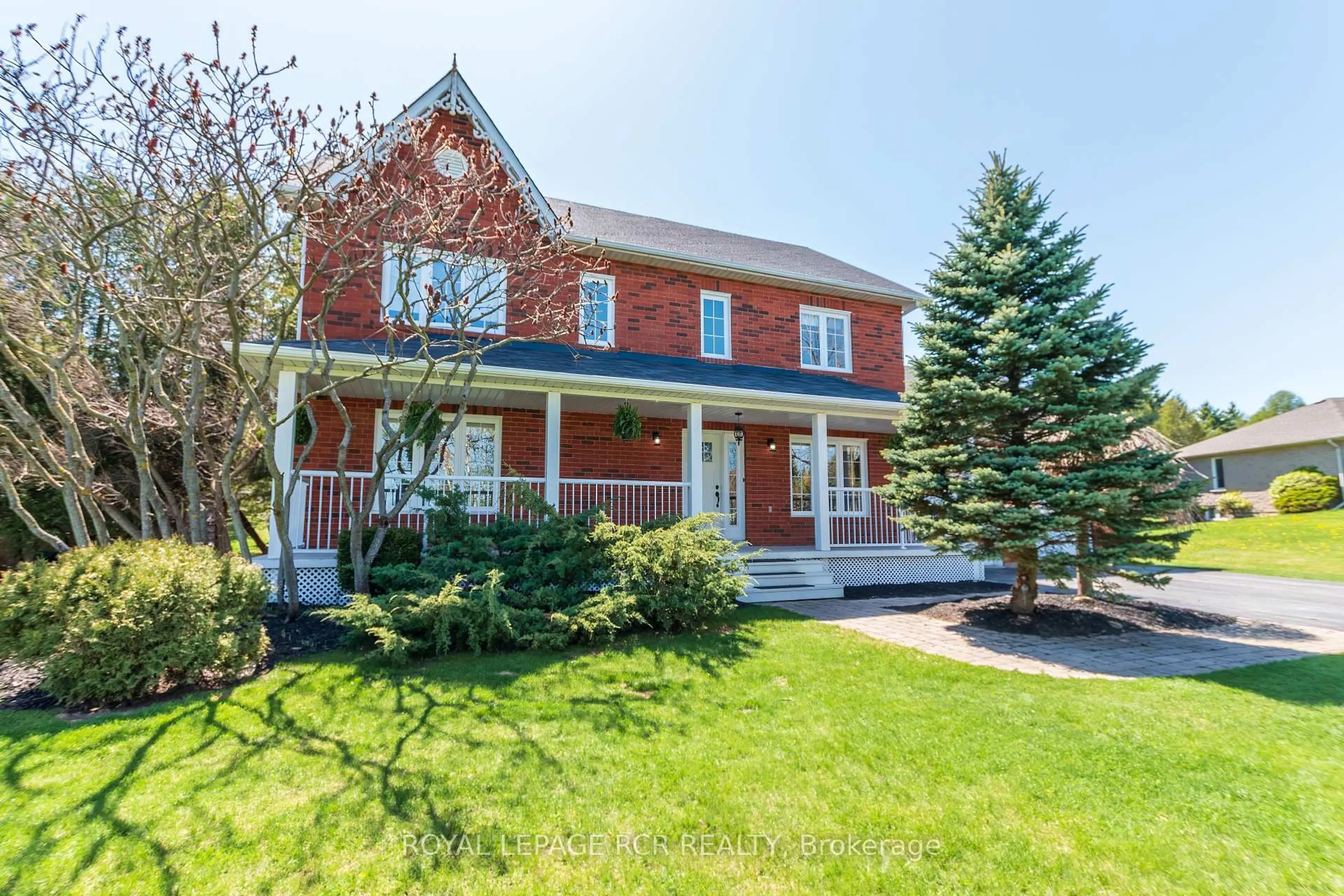 Home with brick exterior material, street for 4 Hill St, Erin Ontario N0B 1Z0