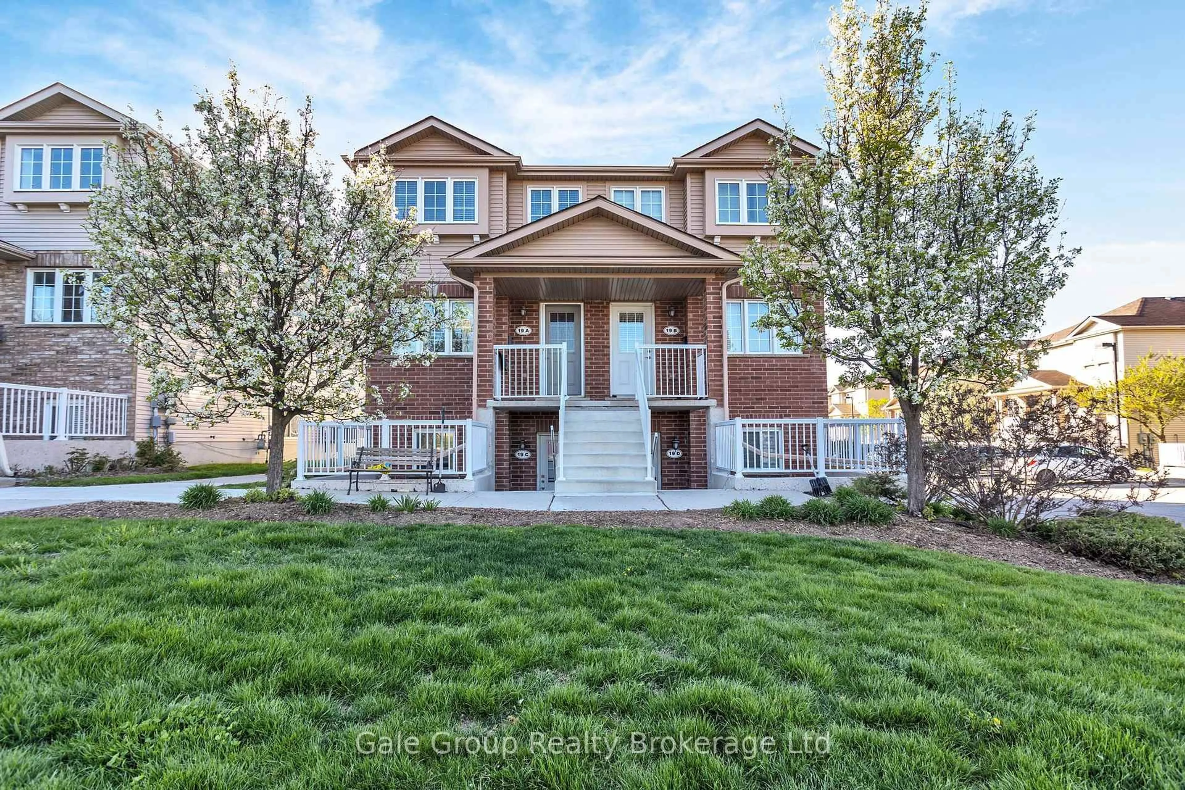 Home with vinyl exterior material, unknown for 50 Howe Dr #19A, Kitchener Ontario N2E 0A3