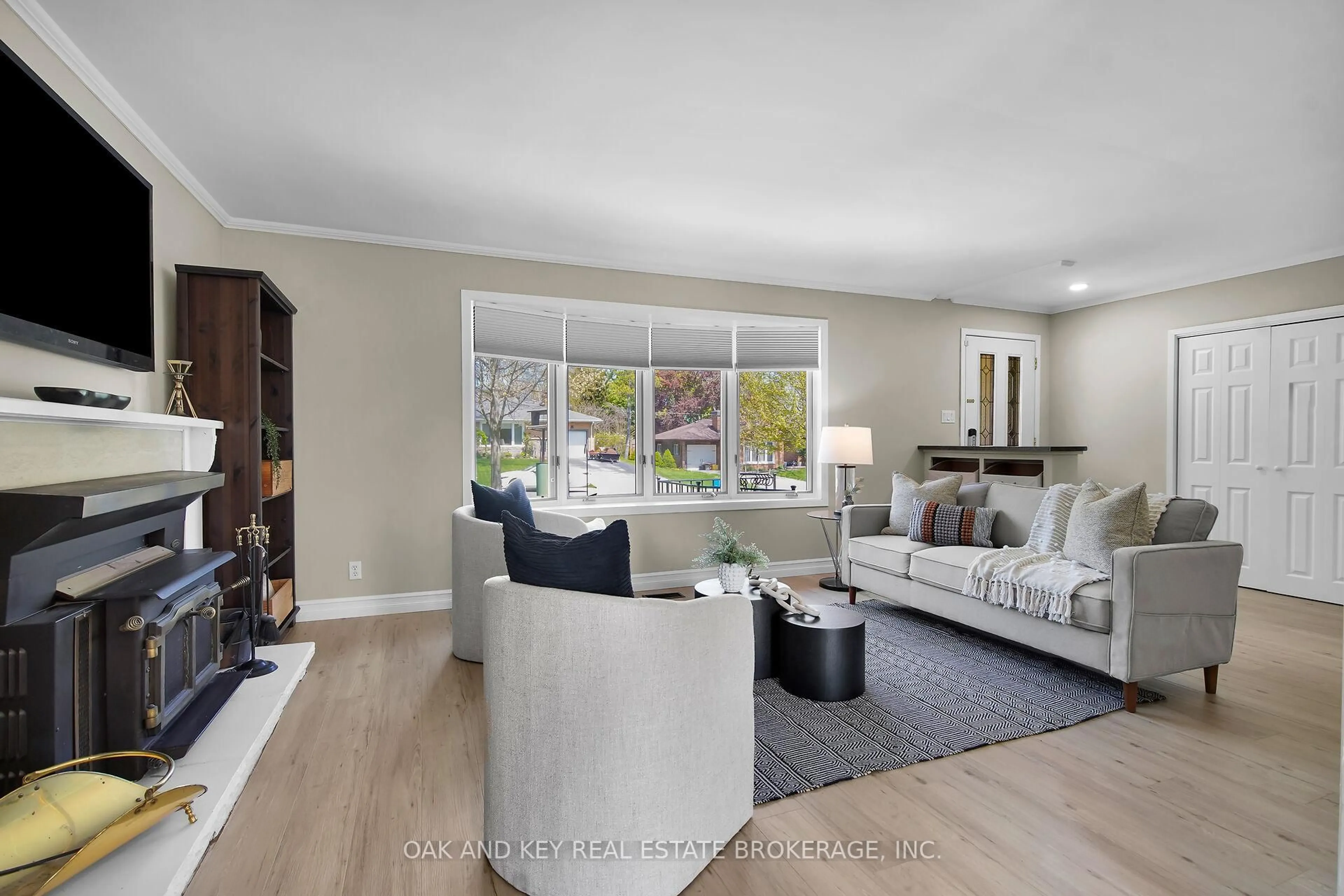 Living room with furniture, unknown for 28 Tarbart Terr, London North Ontario N6H 3A9
