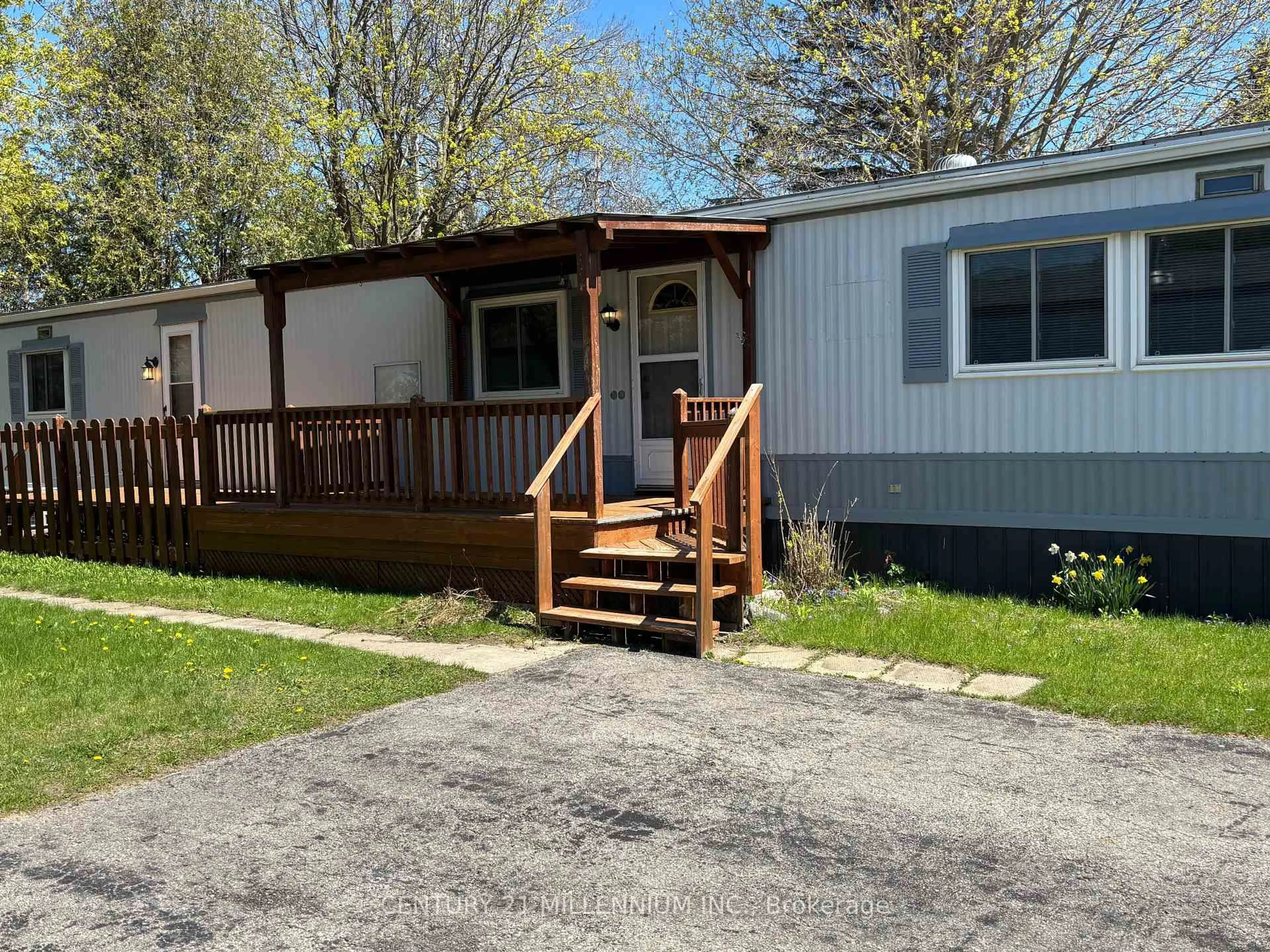 Home with vinyl exterior material, street for 14 Heather Ave, Erin Ontario N0B 1T0