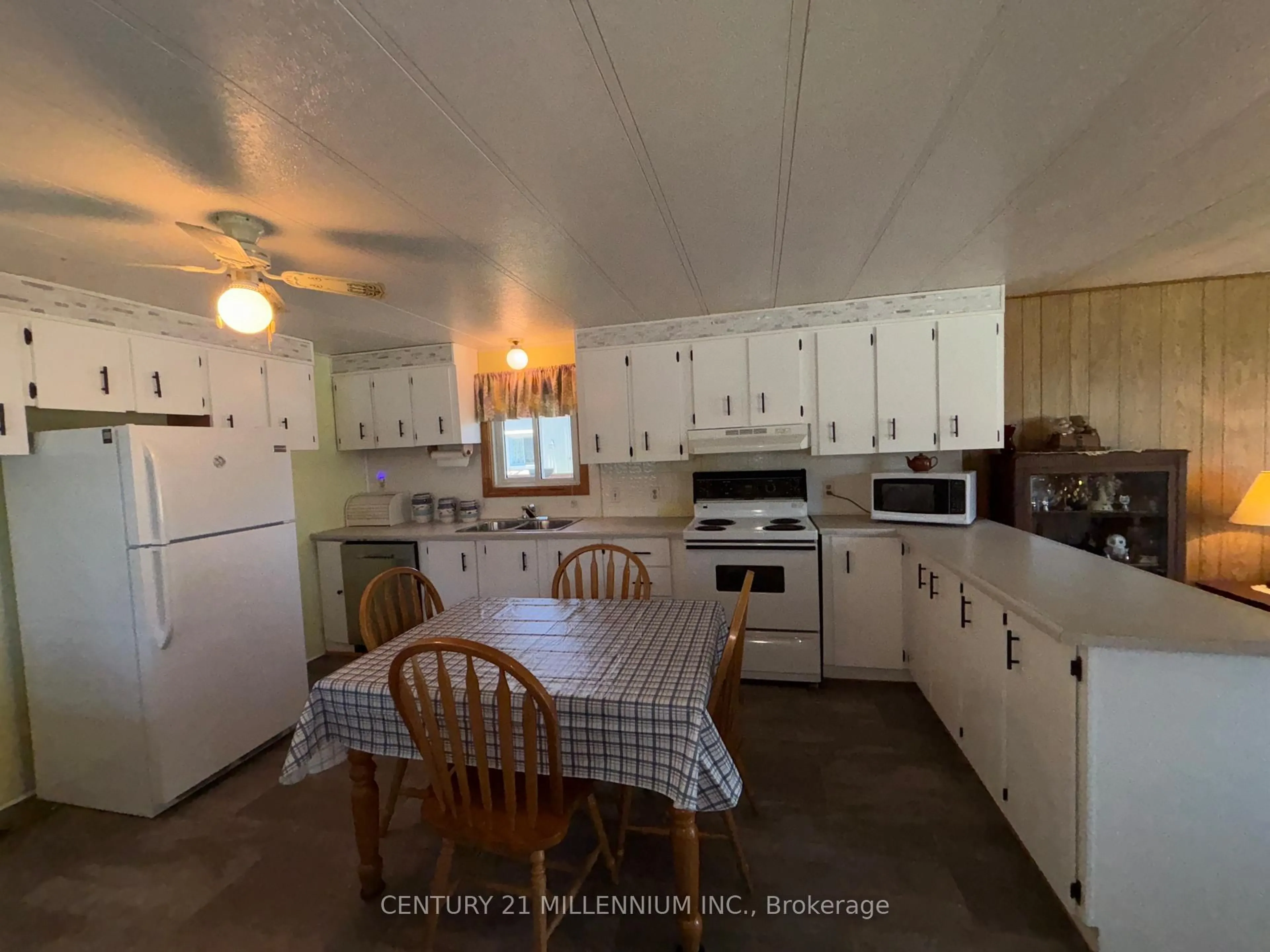 Standard kitchen, unknown for 14 Heather Ave, Erin Ontario N0B 1T0