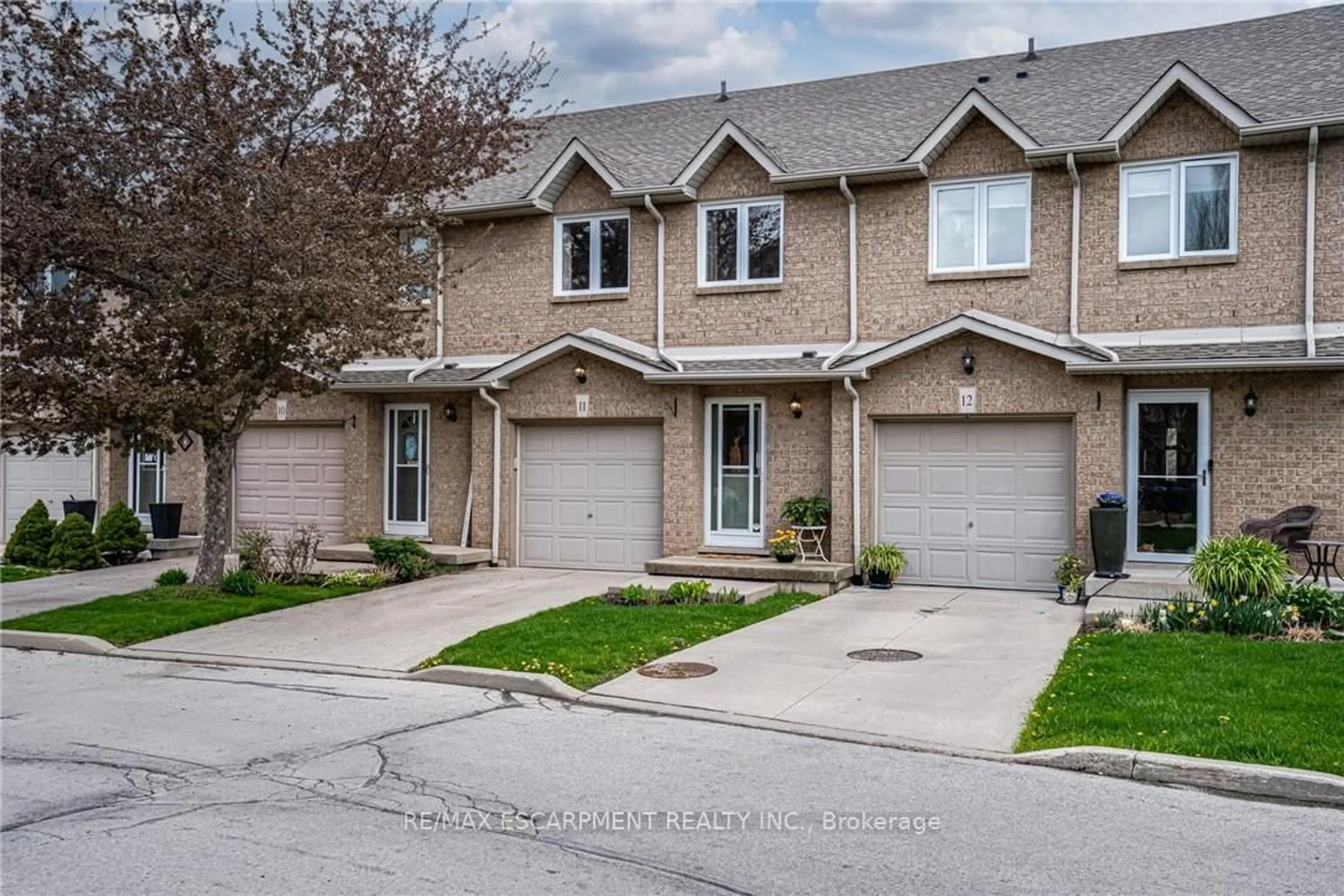 Unknown for 1809 Upper Wentworth St #11, Hamilton Ontario L9B 2R9
