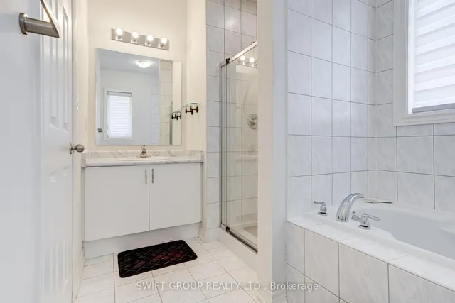 Primary image of 15 Mountain Heights Pl