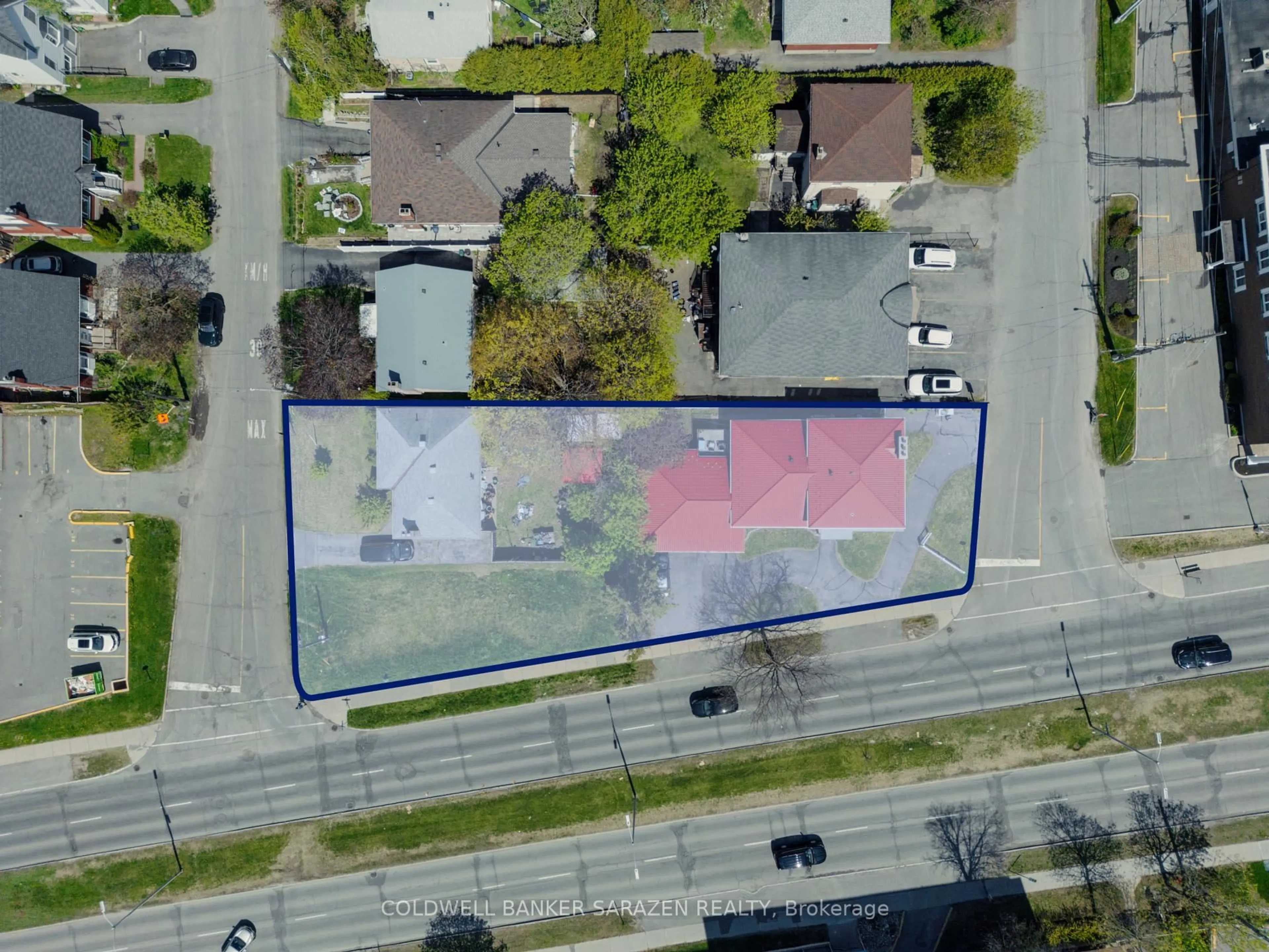 A pic from outside/outdoor area/front of a property/back of a property/a pic from drone, street for 513 Hartleigh Ave, Ottawa Ontario K2B 5J5