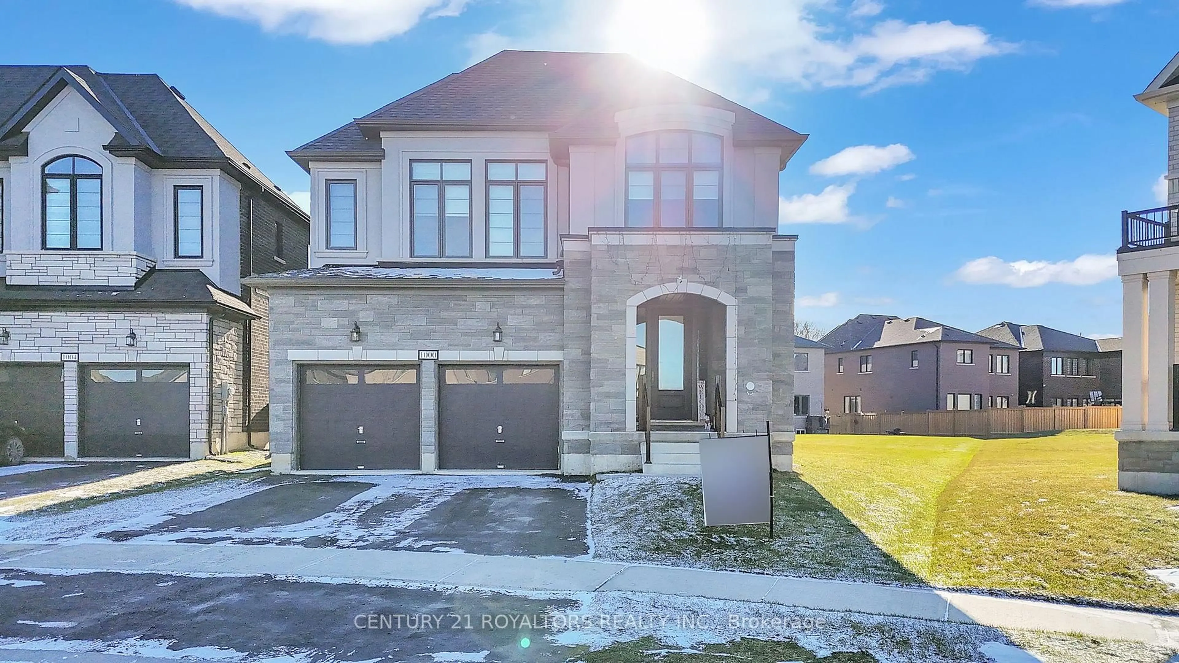 Home with brick exterior material, street for 1000 Centennial Crt, Woodstock Ontario N4T 0N8