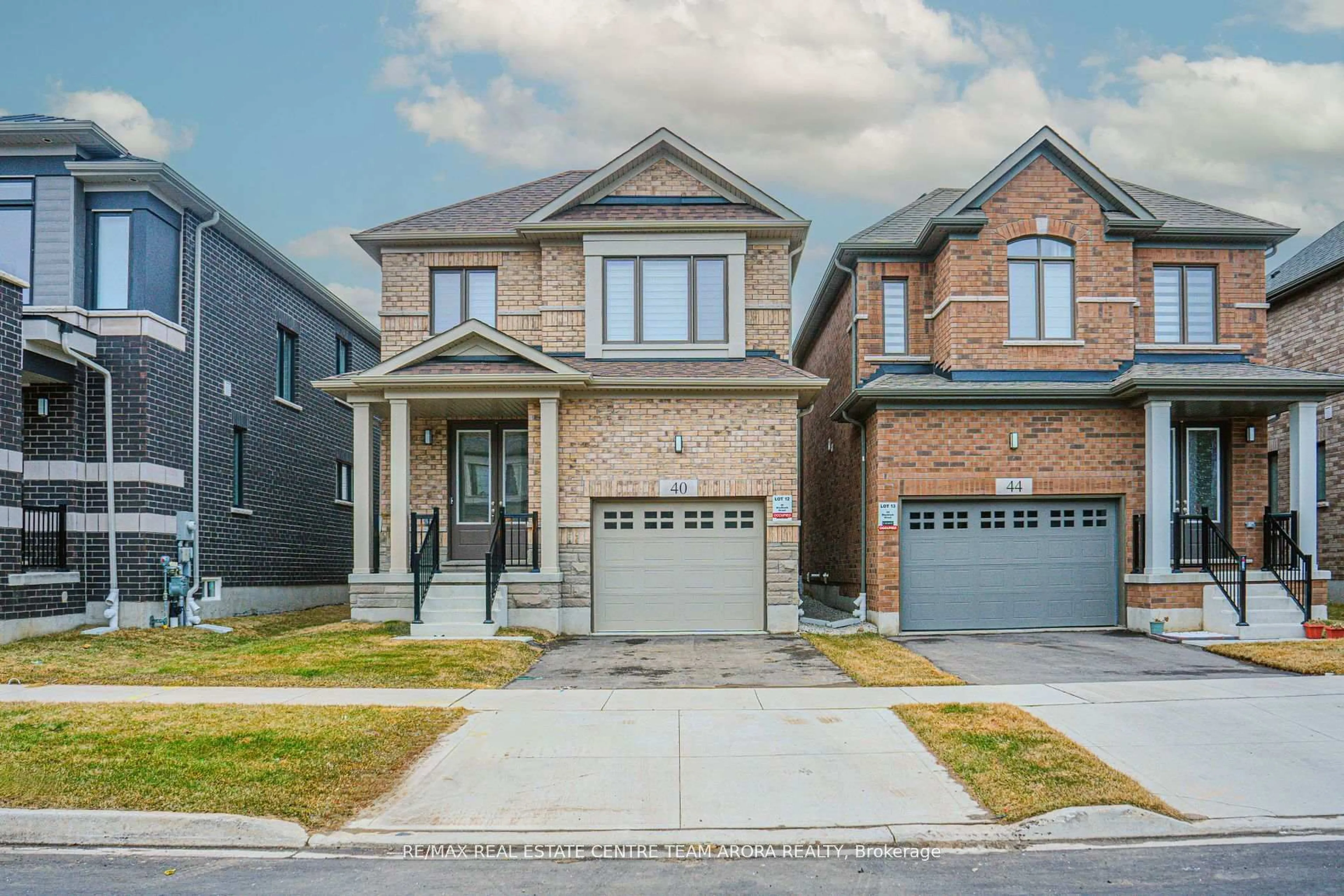 Home with brick exterior material, street for 40 Blacklock St, Cambridge Ontario N1S 0E2