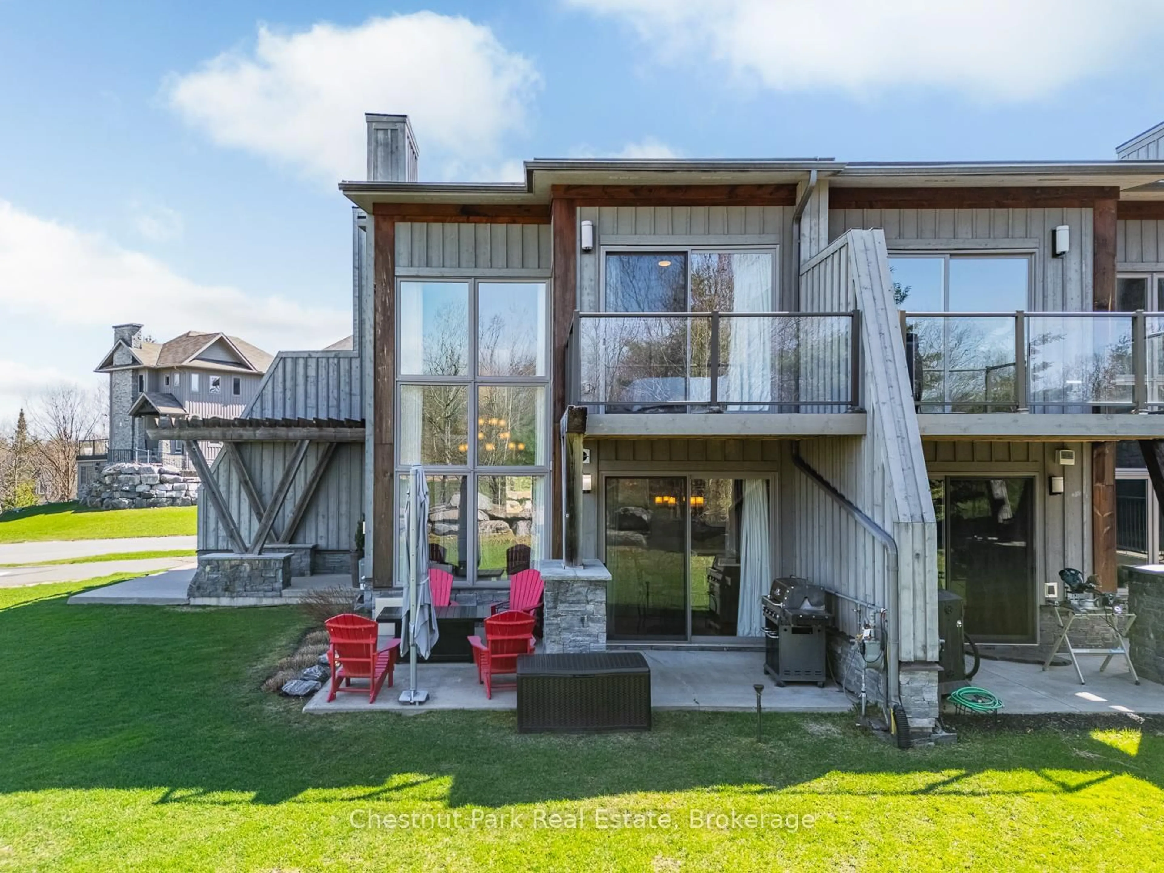 Patio, unknown for 34 Carrick Tr, Gravenhurst Ontario P1P 0A6