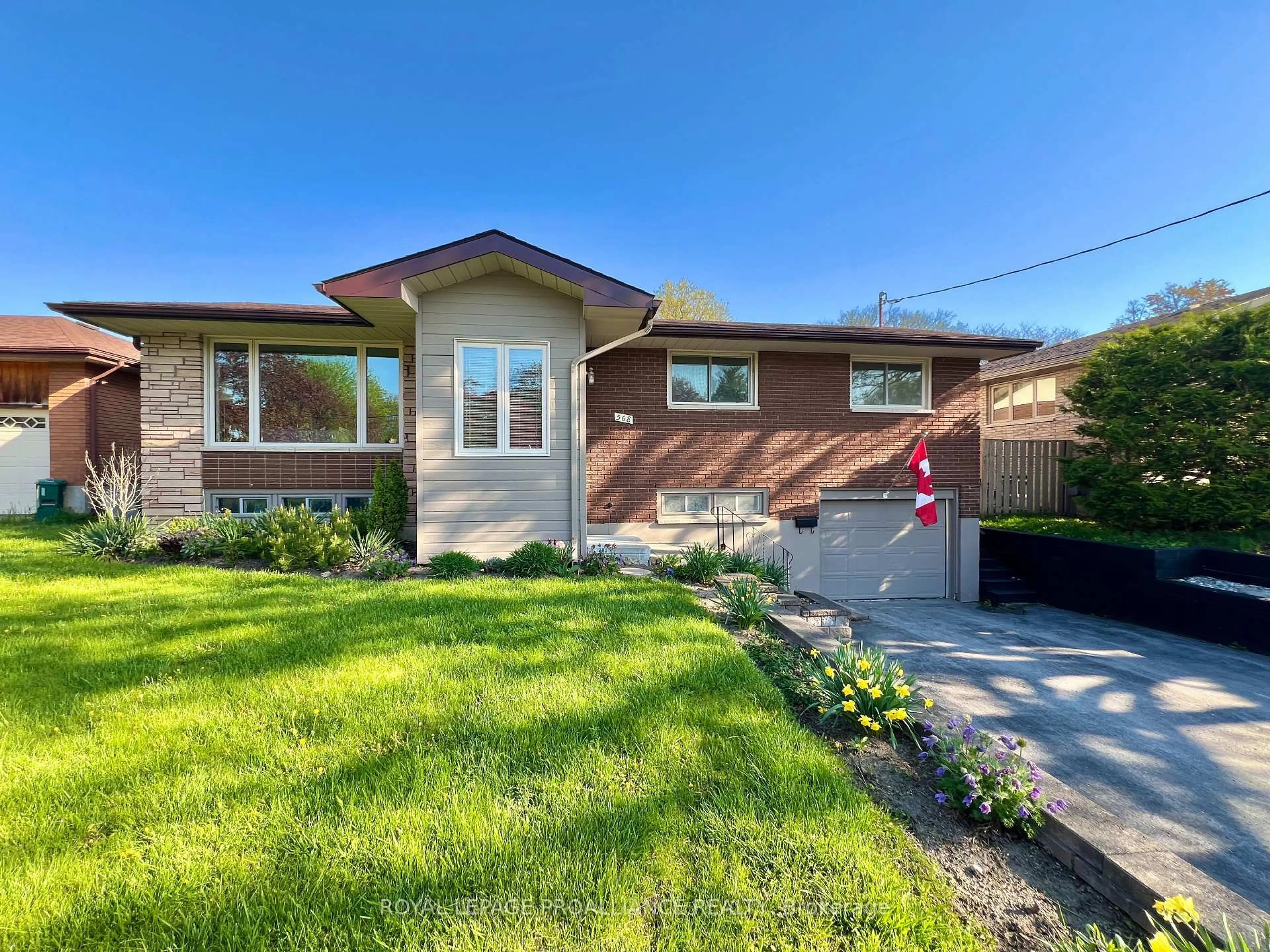 Home with brick exterior material, street for 568 Victoria Ave, Belleville Ontario K8N 2G7