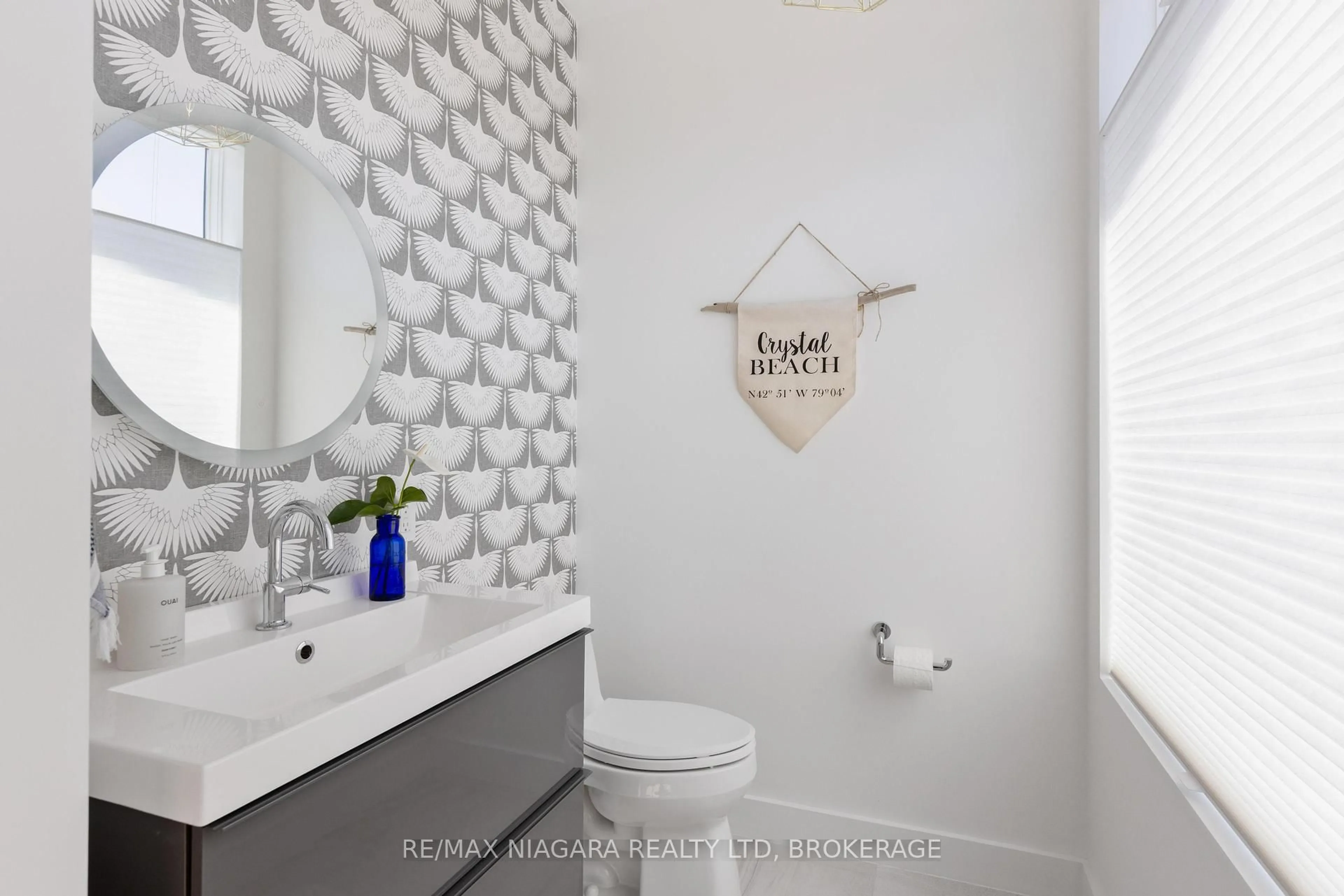 Contemporary bathroom, ceramic/tile floor for 325 Ridgeway Rd, Fort Erie Ontario L0S 1B0