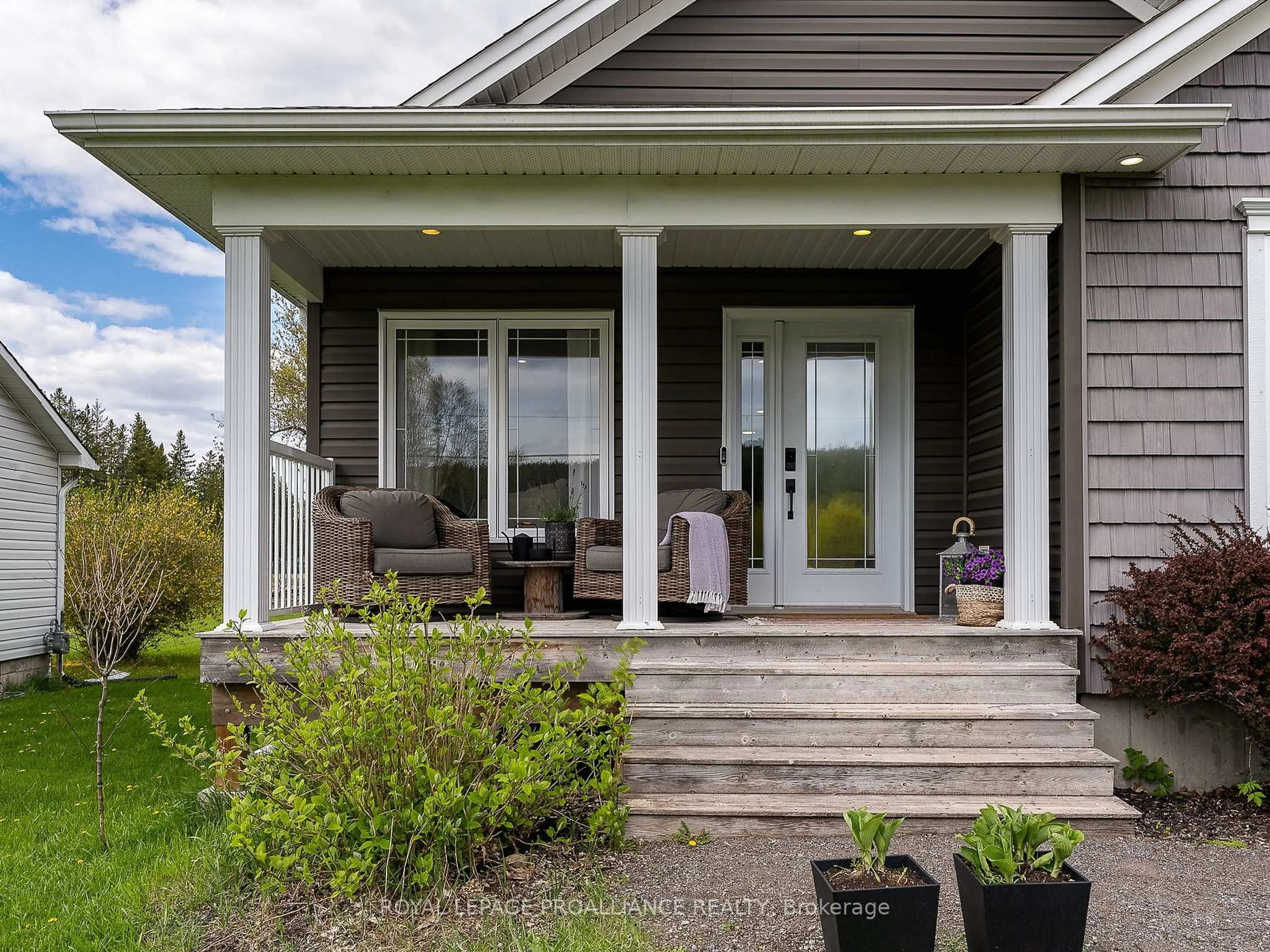 Home with vinyl exterior material, street for 2515 Van Luven Rd, Hamilton Township Ontario K0K 1C0