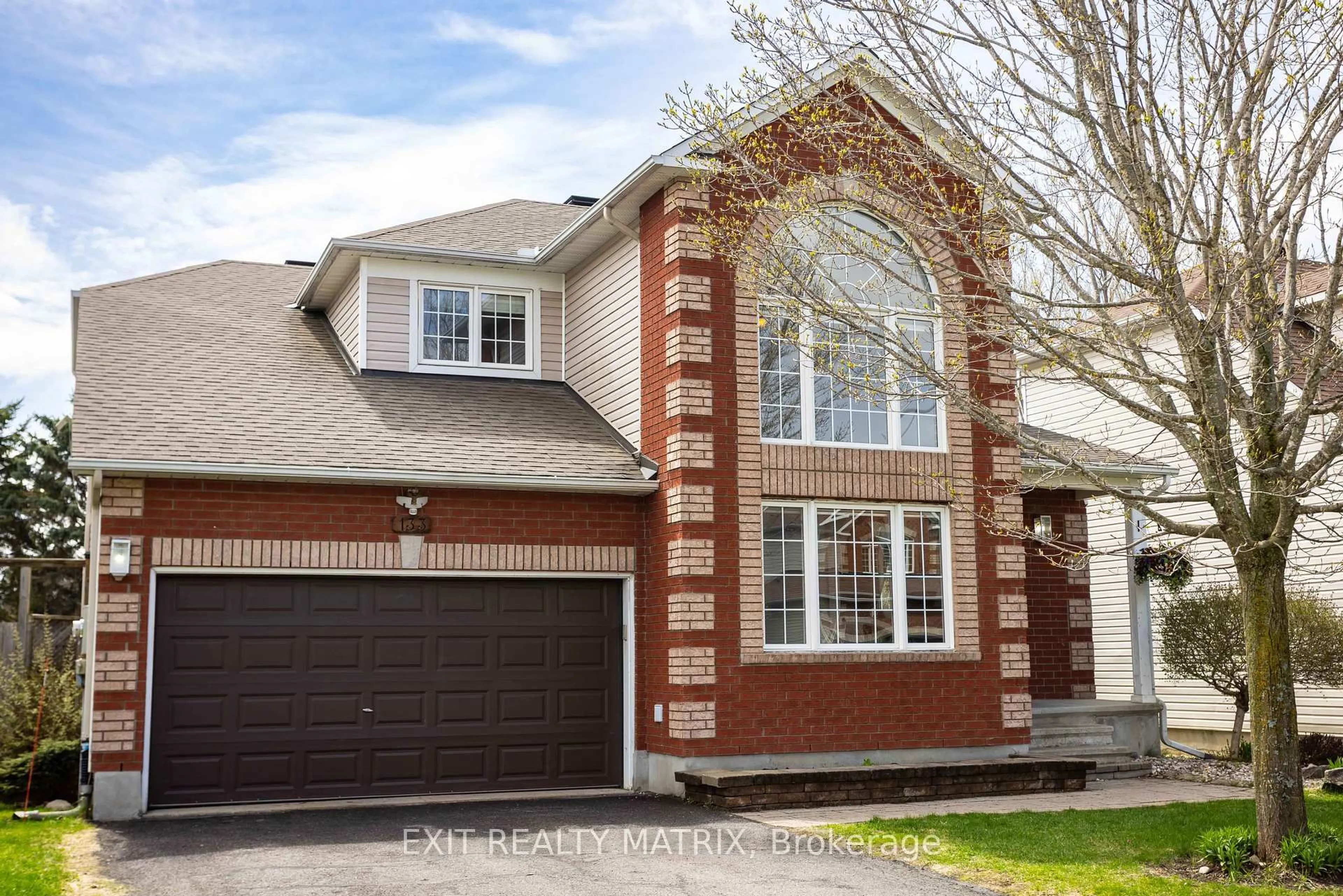 Home with brick exterior material, street for 133 Labelle St, Russell Ontario K0A 1W0