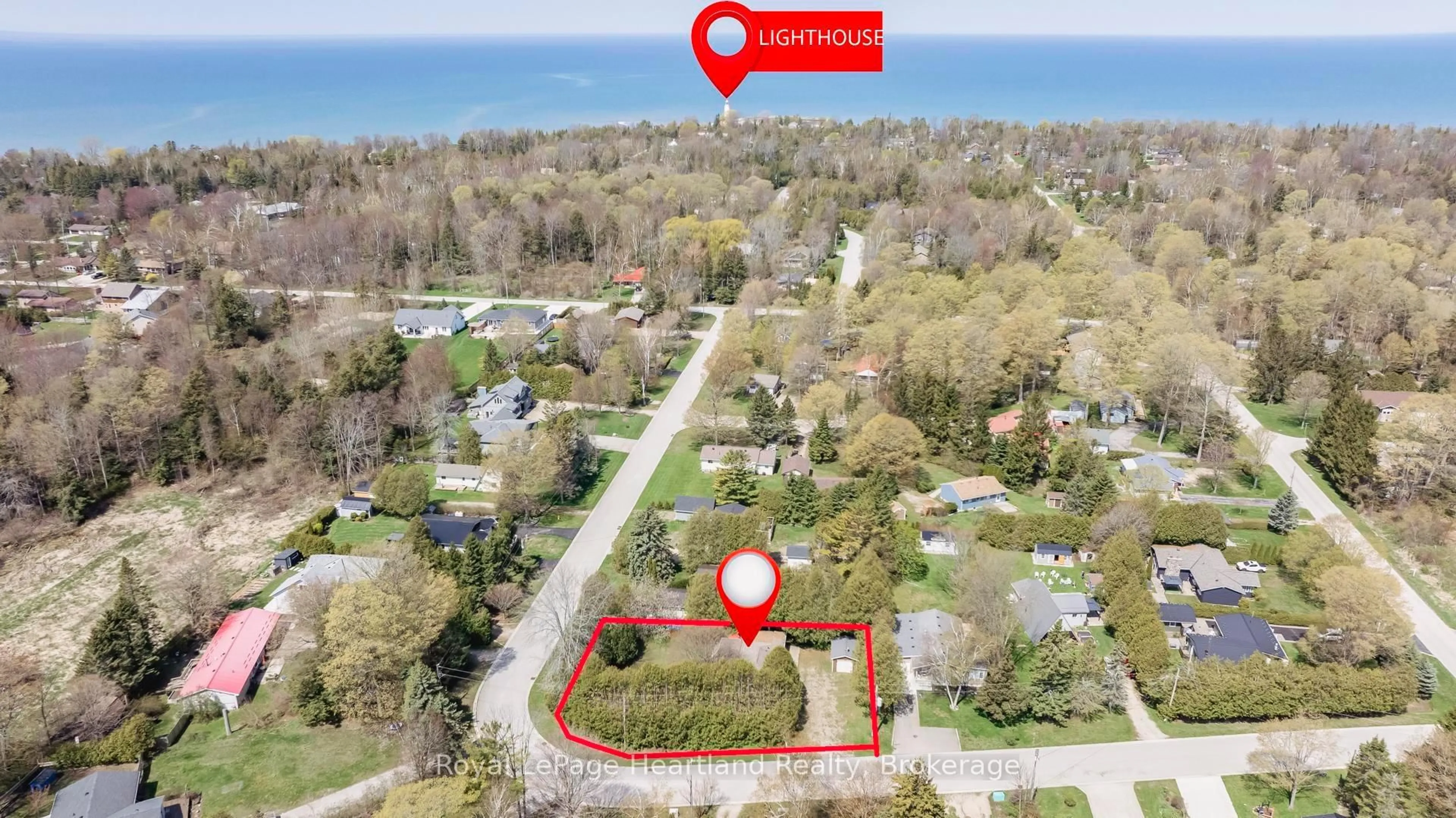 A pic from outside/outdoor area/front of a property/back of a property/a pic from drone, water/lake/river/ocean view for 116 SENECA St, Huron-Kinloss Ontario N0G 2R0