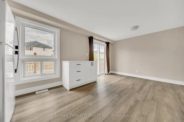 Additional property image - 124 Donnenwerth Dr