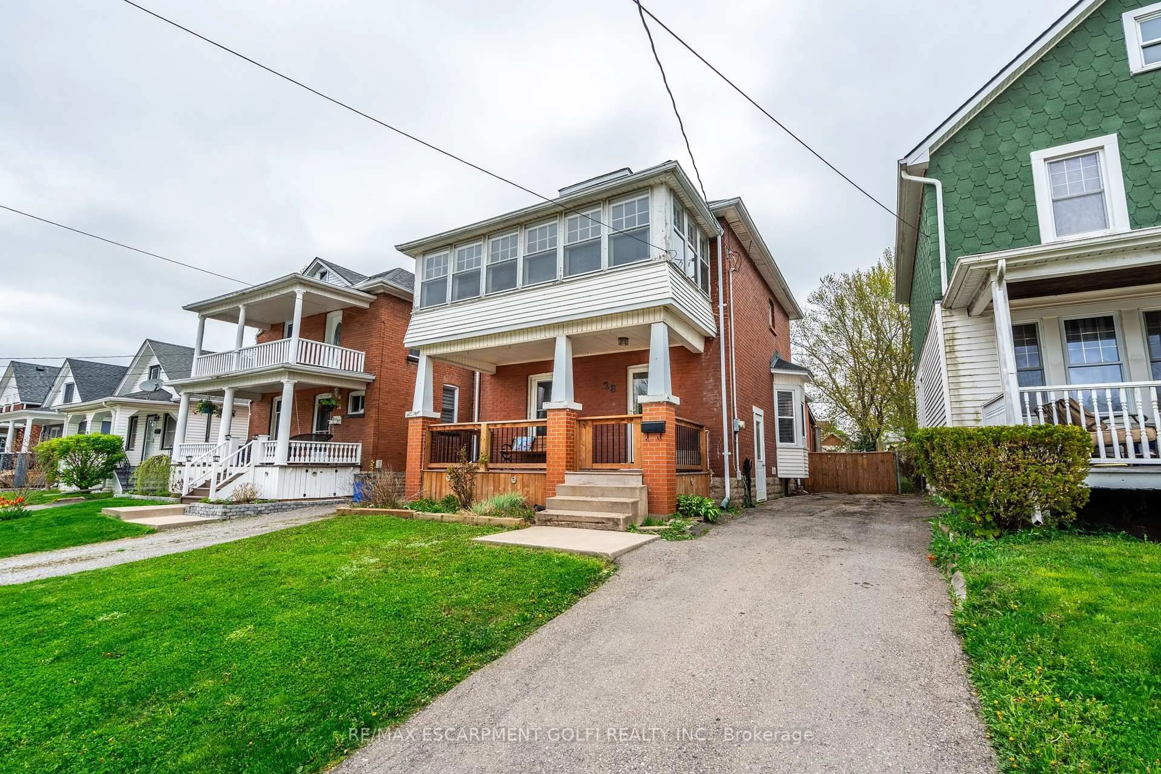 Home with brick exterior material, street for 28 Margery Rd, Welland Ontario L3B 2P6