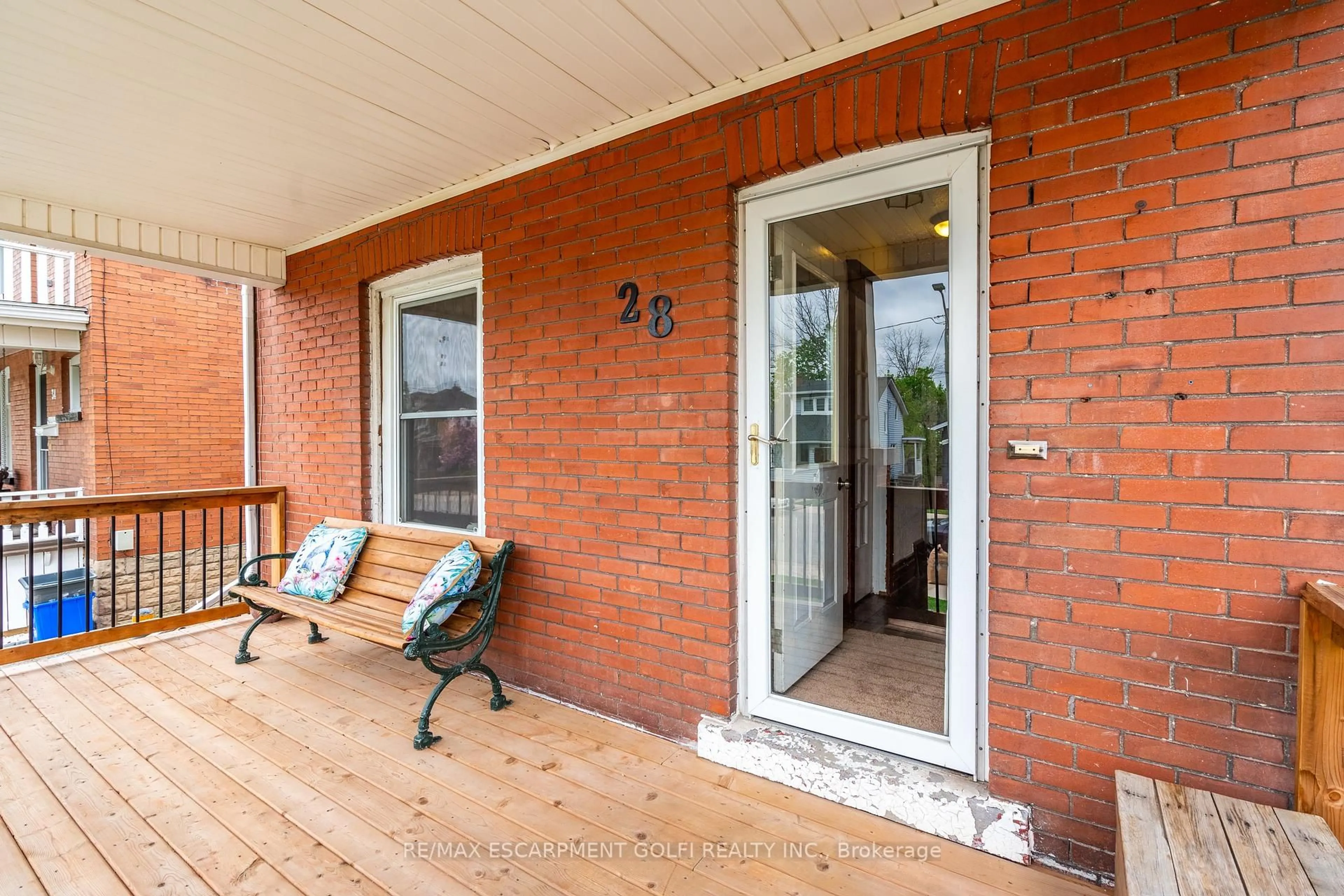 Unknown for 28 Margery Rd, Welland Ontario L3B 2P6