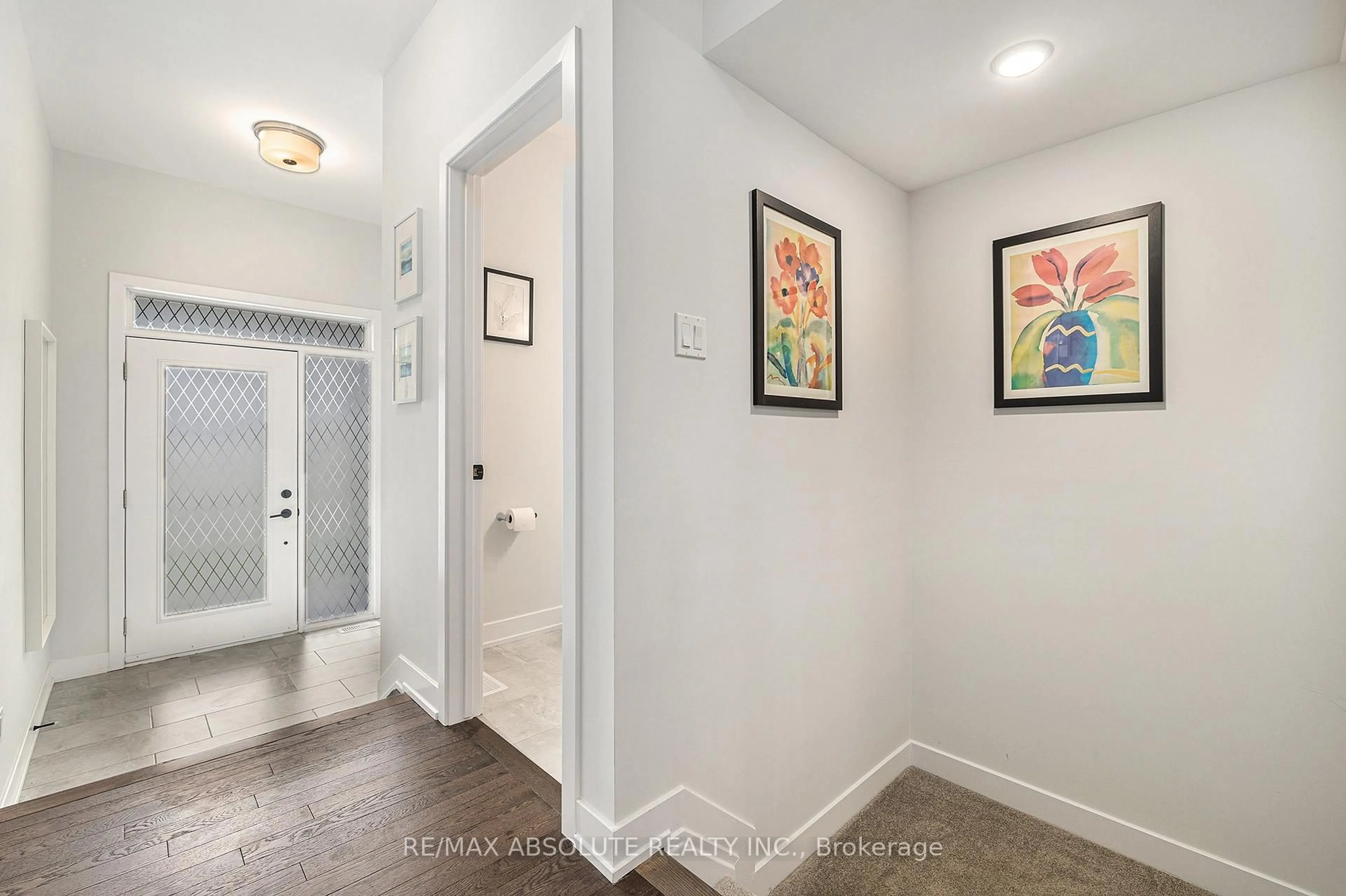 Indoor entryway for 51 Mac Beattie Dr, Arnprior Ontario K7S 0J3