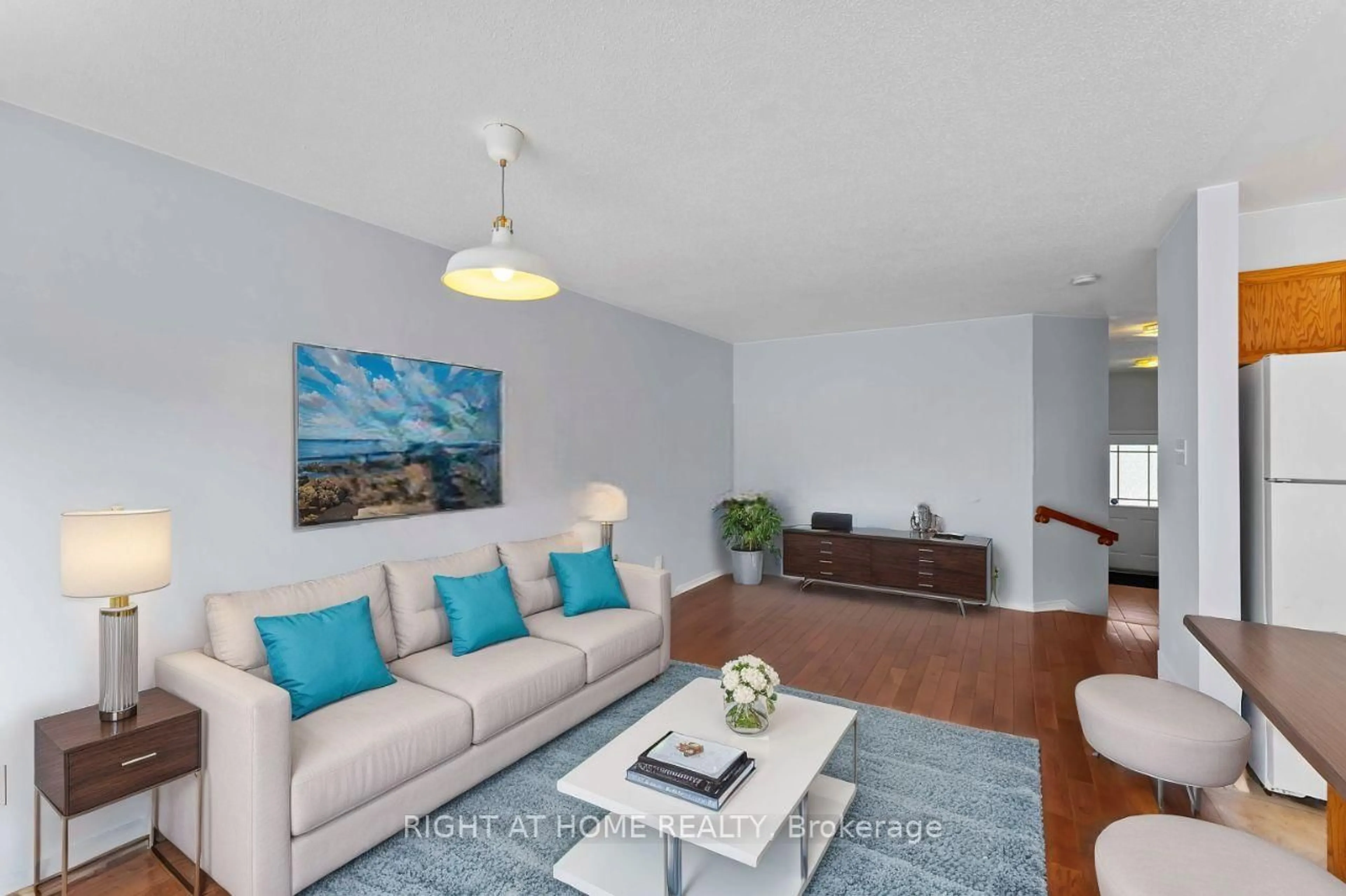 Living room with furniture, unknown for 421 Hillsboro, Ottawa Ontario K2M 3A7