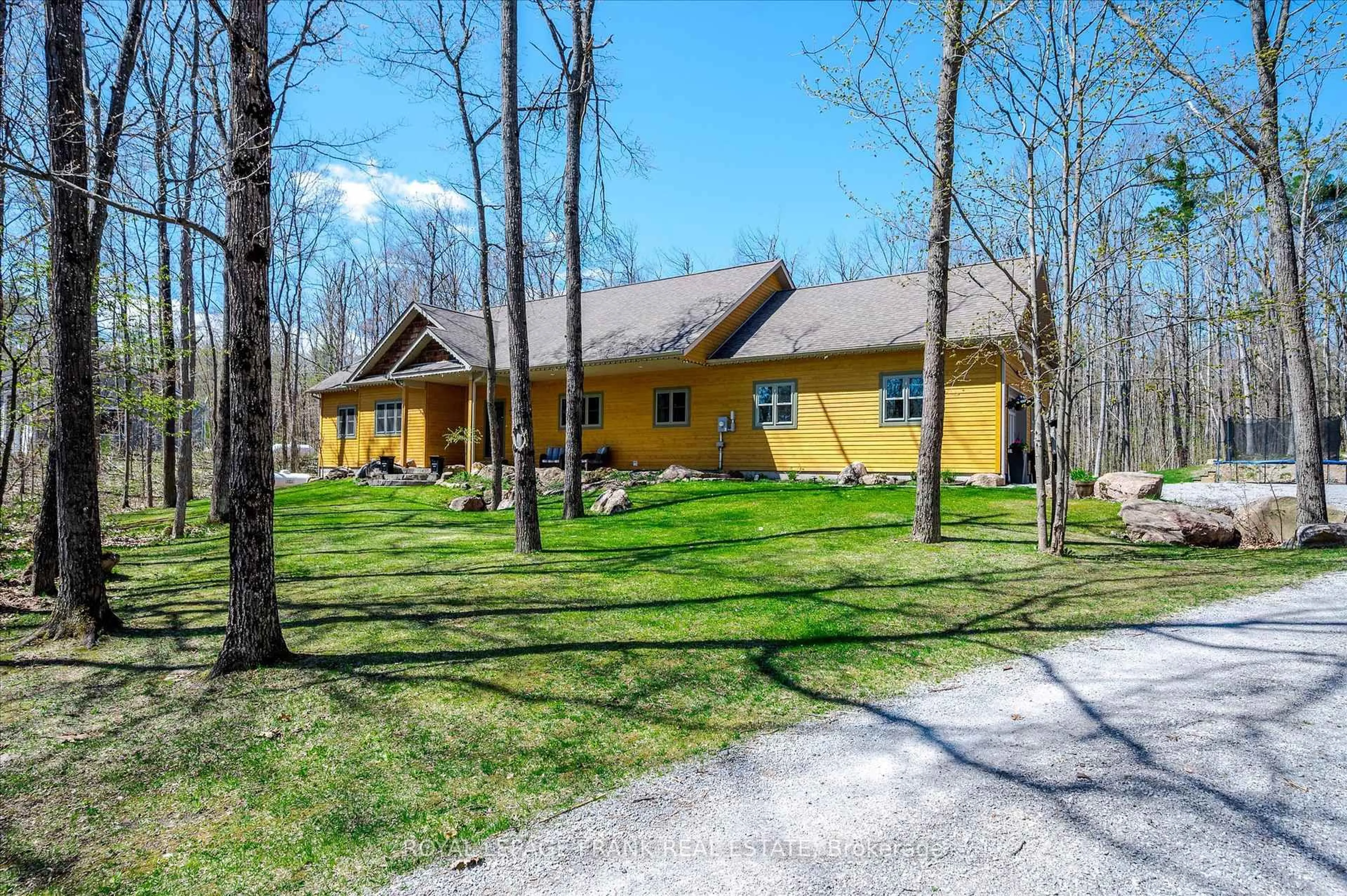 Patio, unknown for 92 Mitchell Cres, Trent Lakes Ontario K0L 1J0