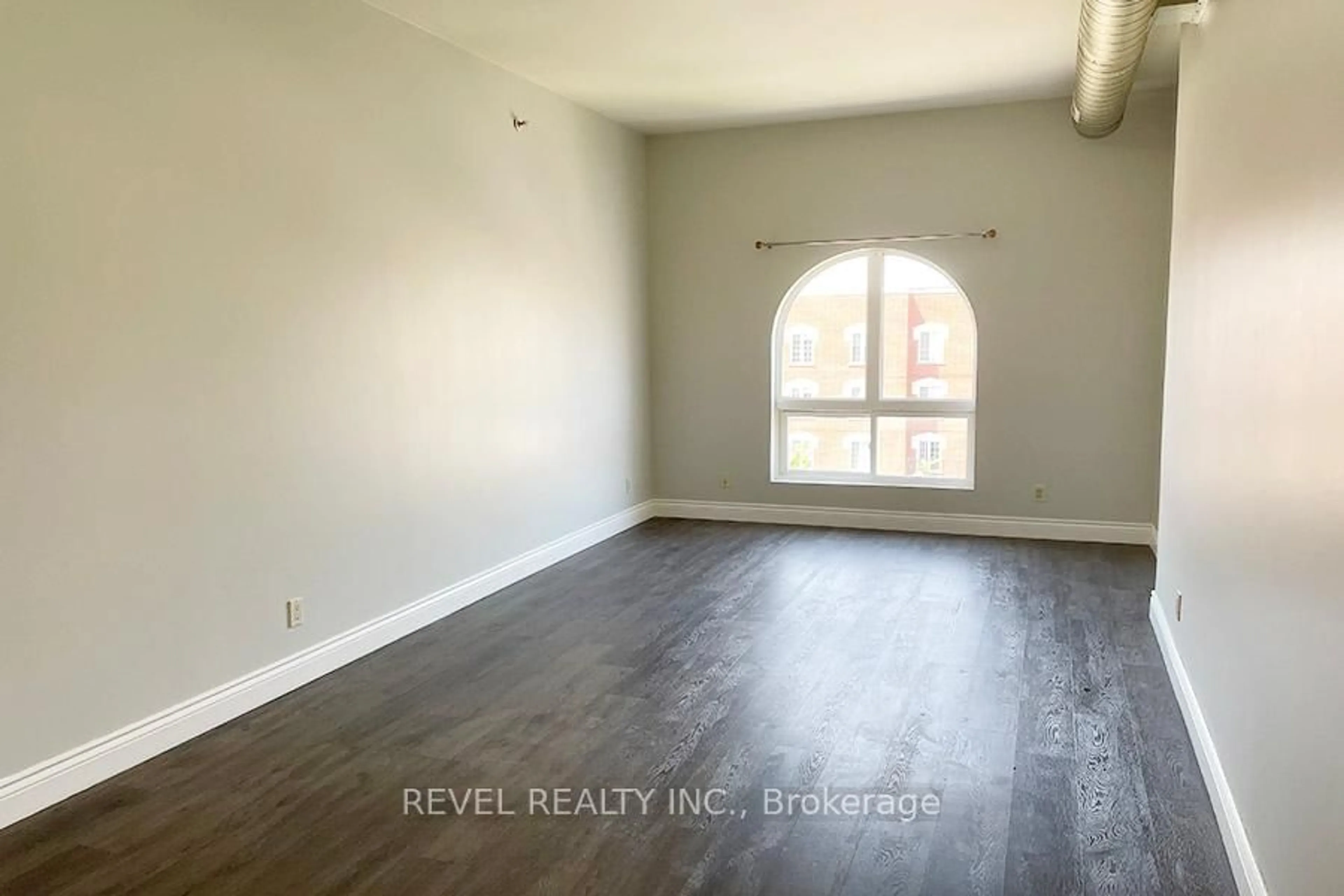 A pic of a room for 150 Colborne St #403, Brantford Ontario N3T 2G7