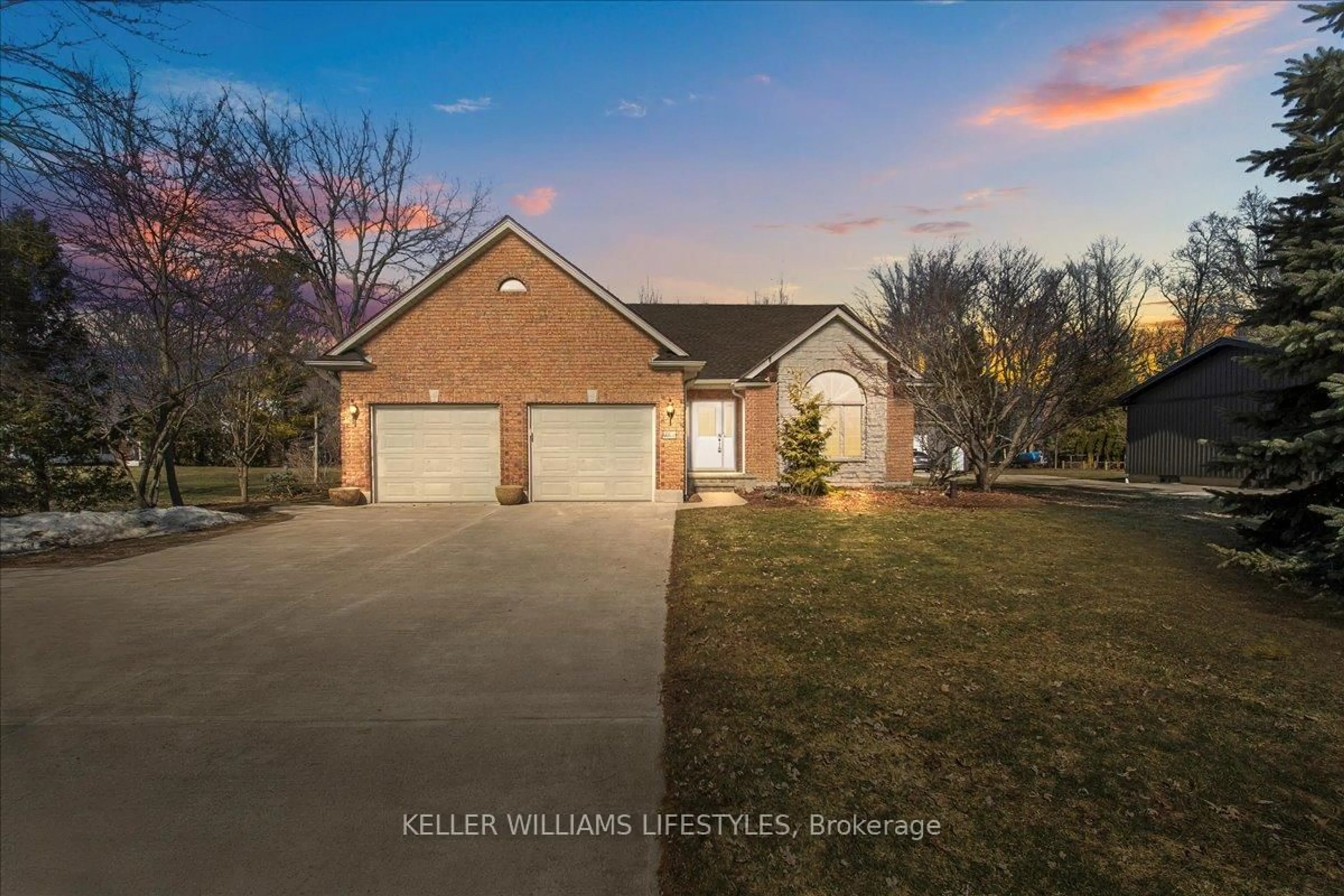 Home with brick exterior material, water/lake/river/ocean view for 4068 Collingwood St, Plympton-Wyoming Ontario N0N 1J6